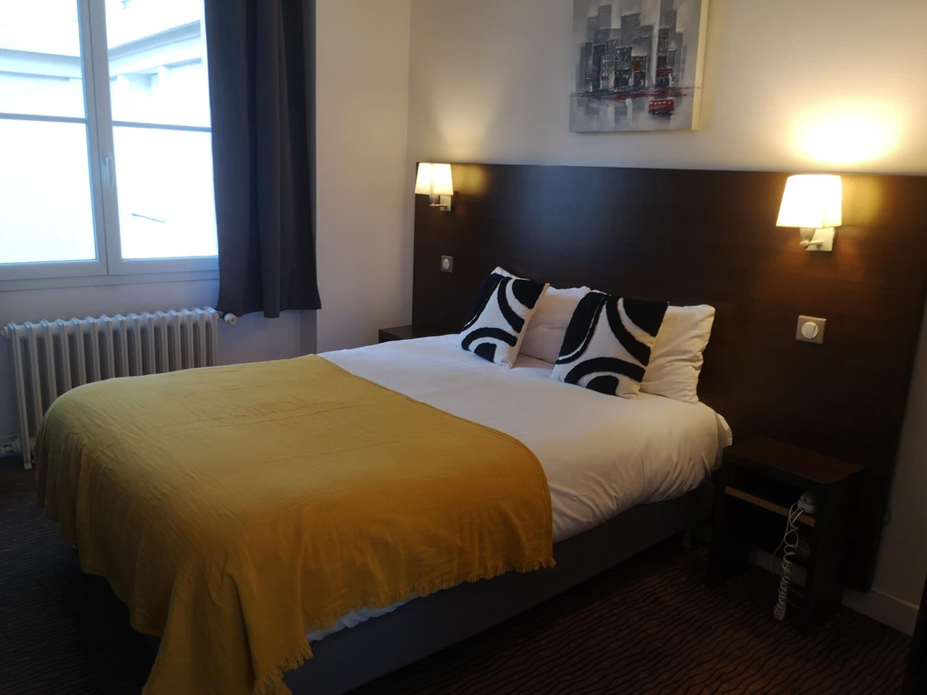 Standard Double Room - Photo 7