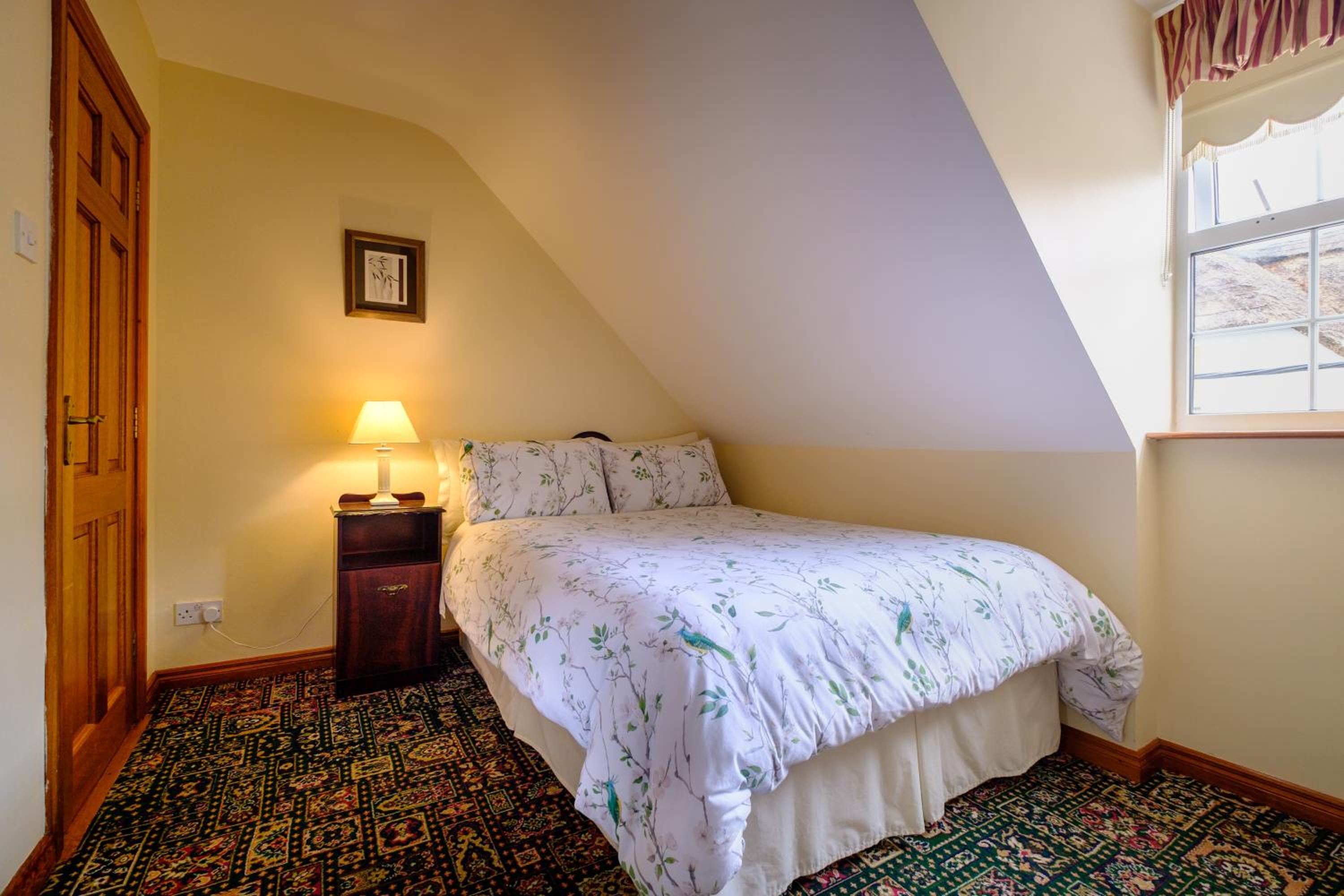 Small Double Room - Photo 4