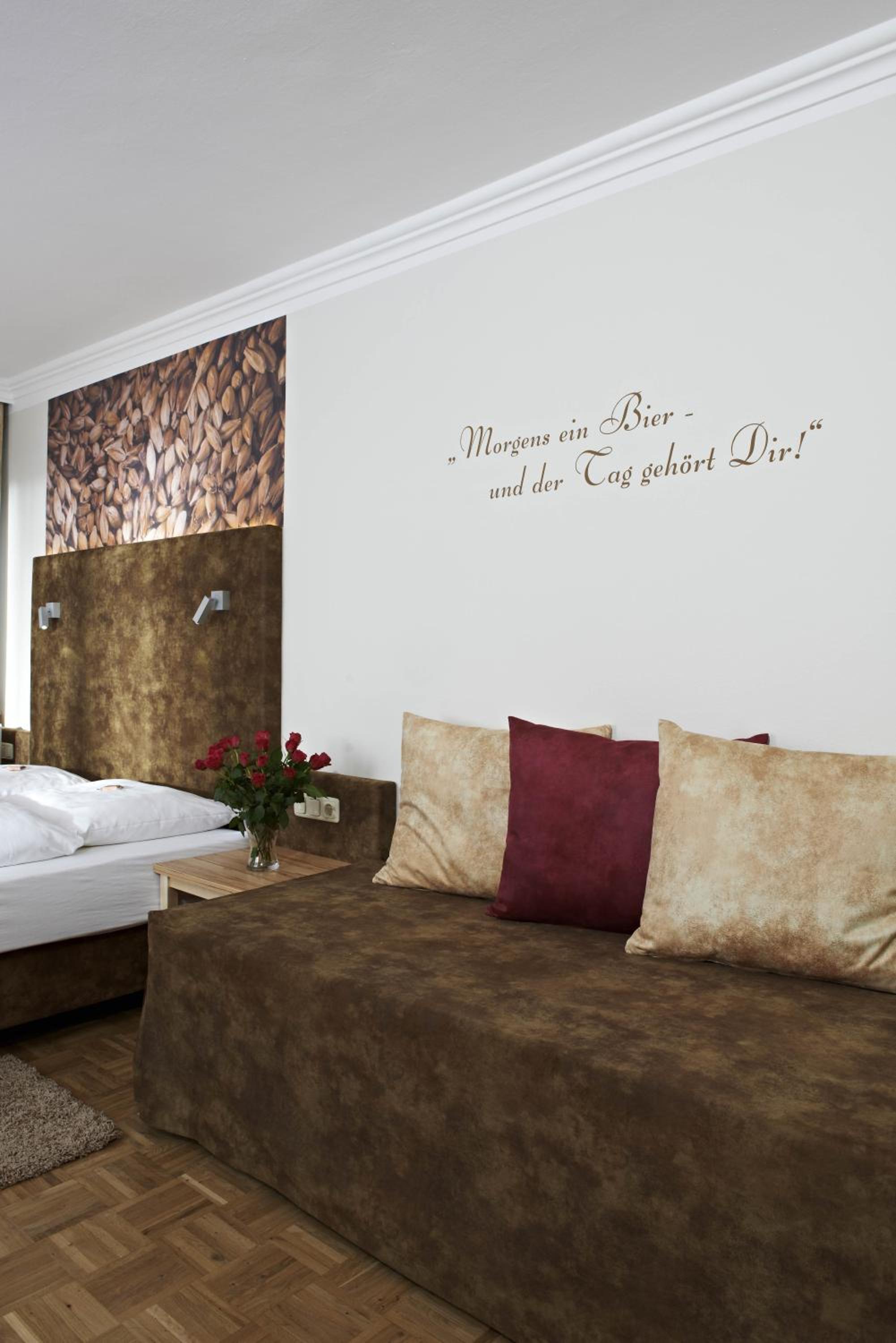 Premium Triple Room - Photo 8