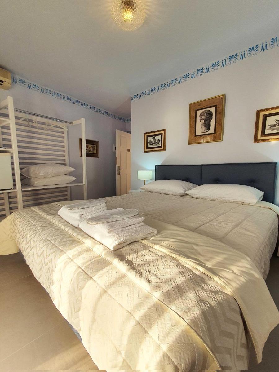 Deluxe Double Room with Sea View photo 2