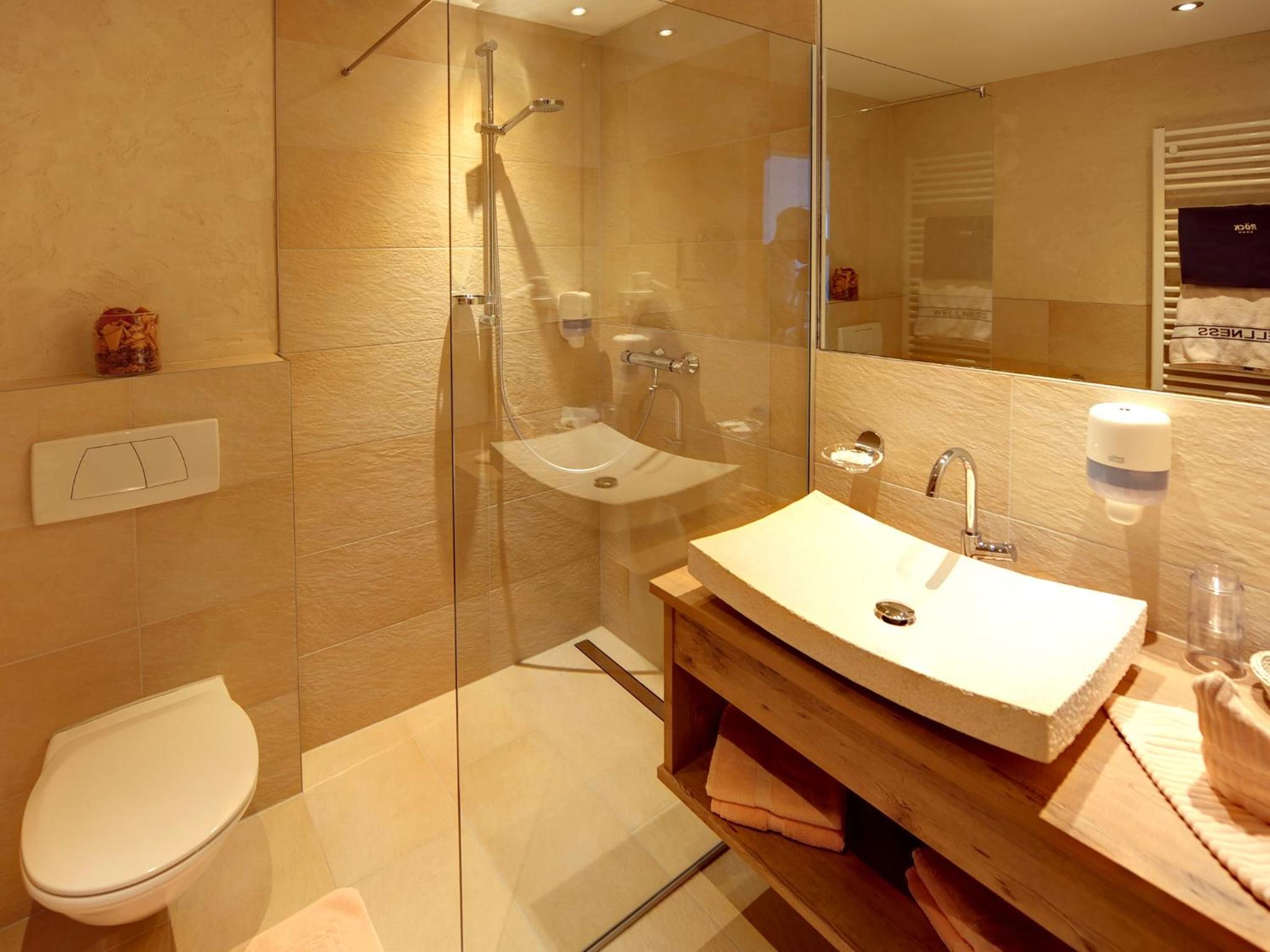 Double Room - Photo 5