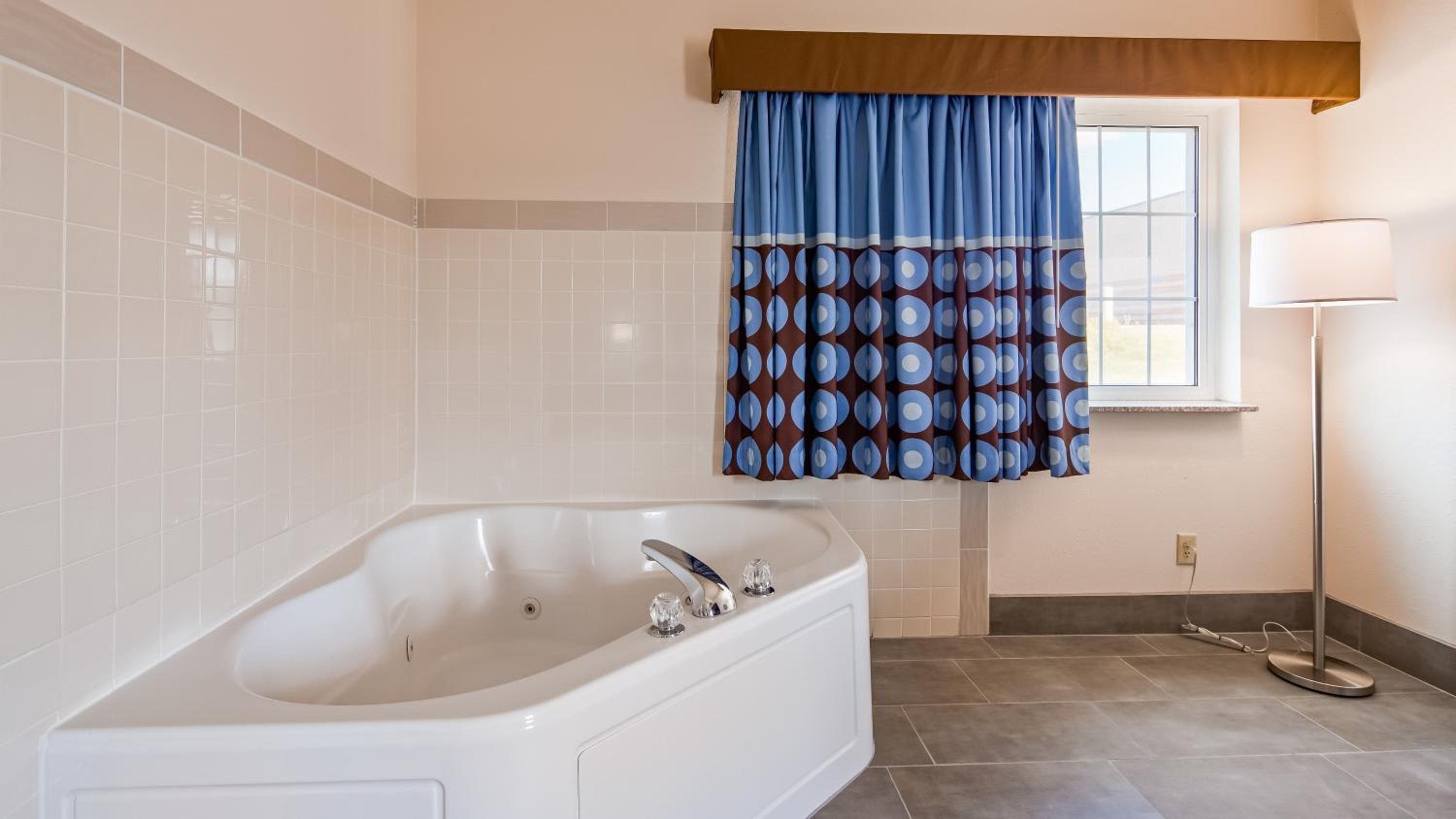 Deluxe King Studio Suite - Non-Smoking - Photo 3