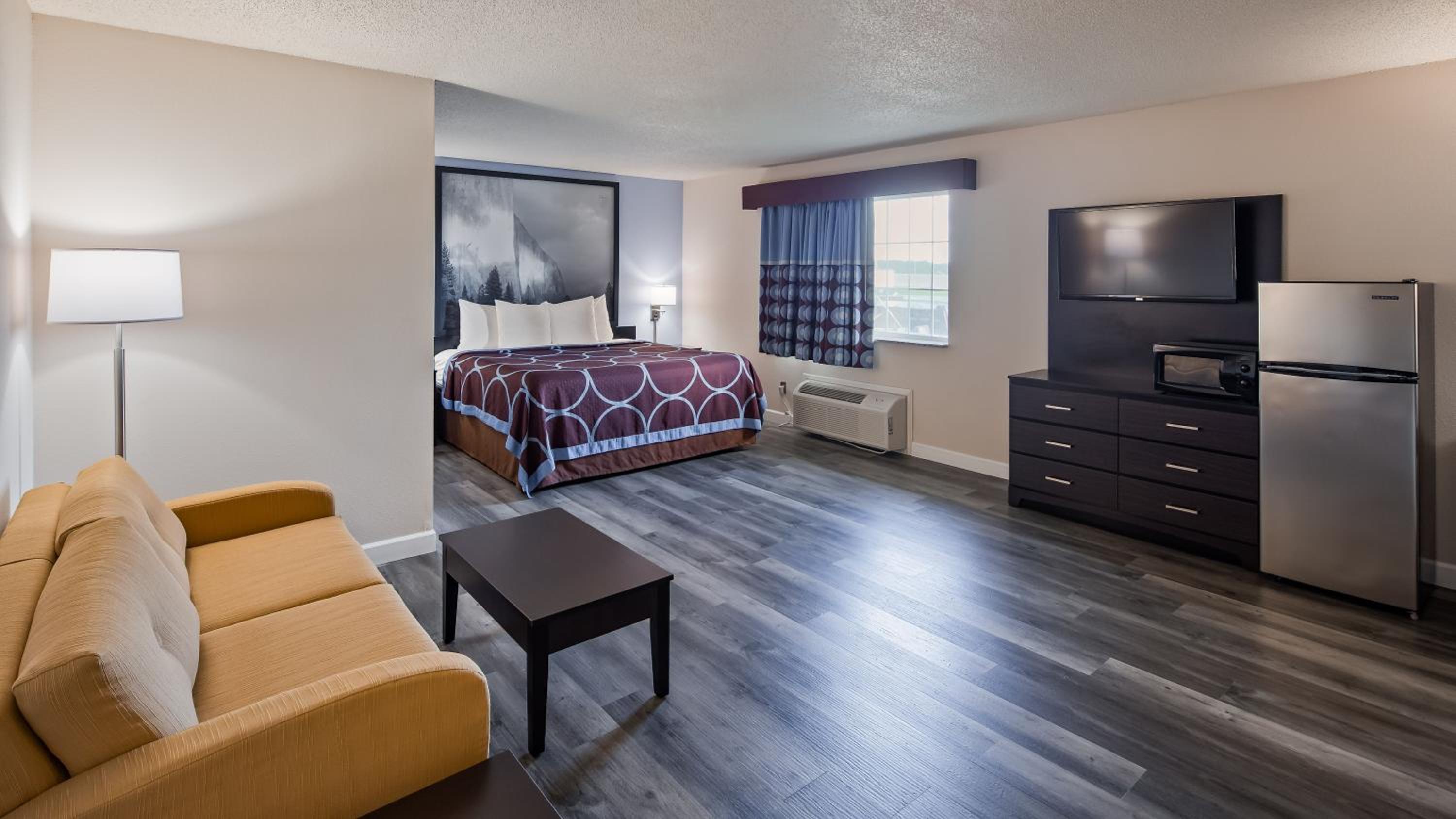 King Studio Suite - Non-Smoking - Photo 1