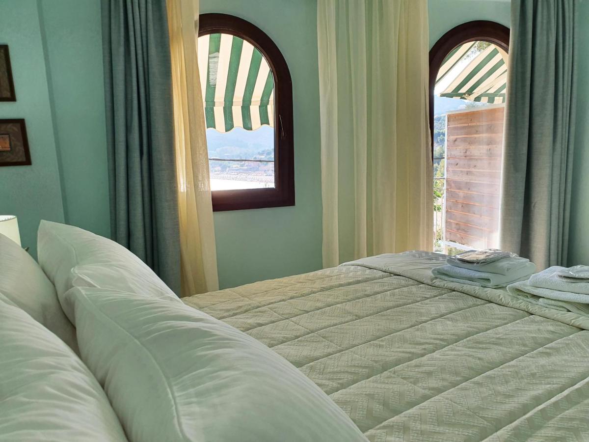 Deluxe Double Room with Sea View photo 3