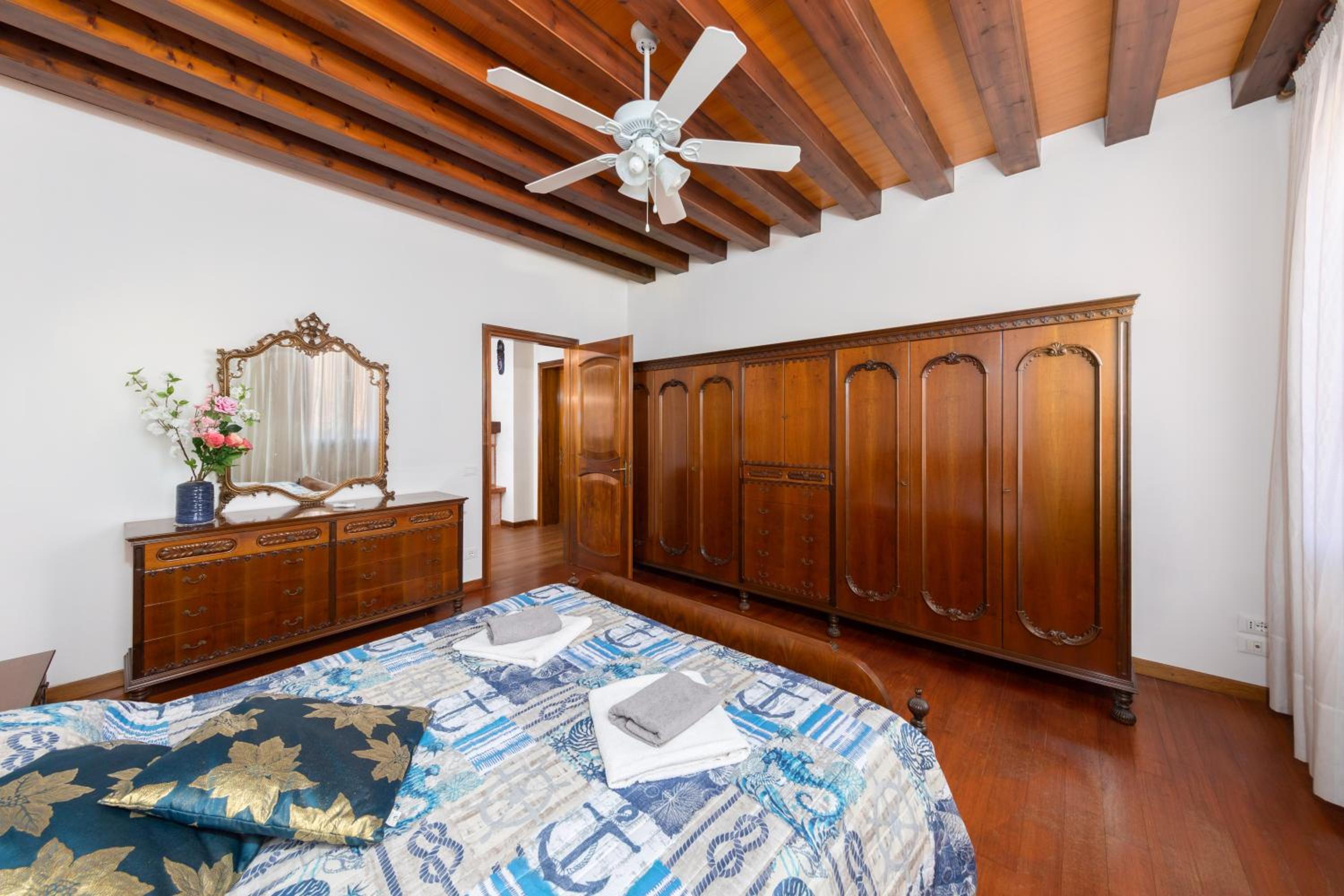 Penthouse Apartment photo 2