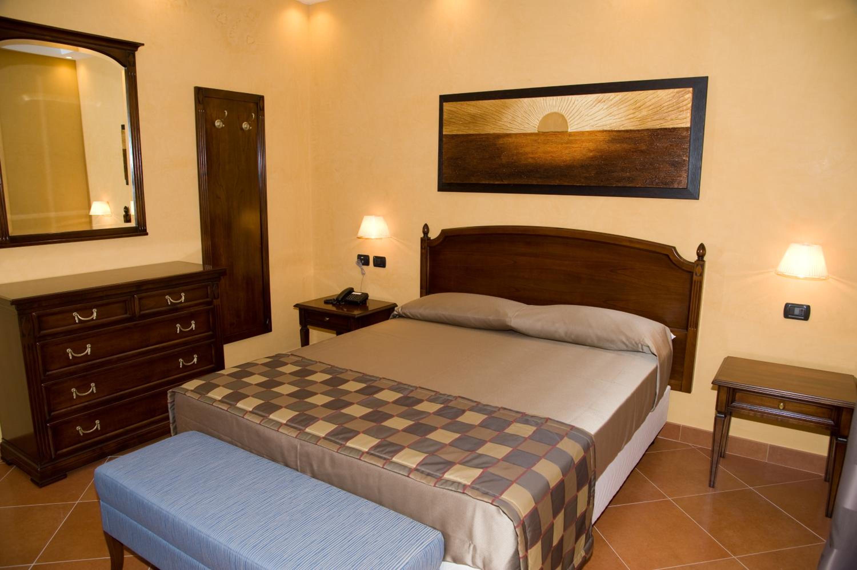 Classic Double Room - Photo 7
