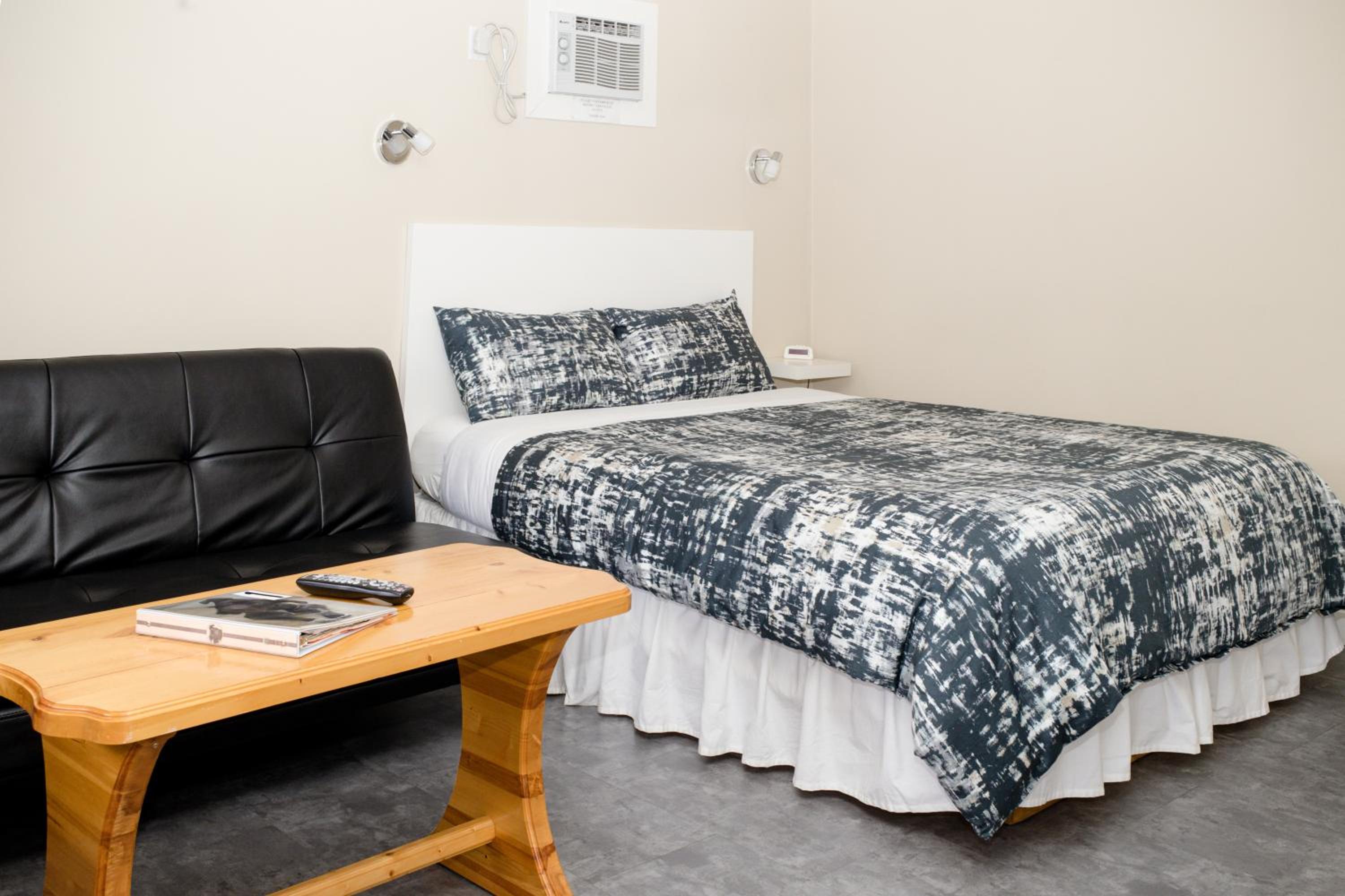 Double Room - Pet Friendly