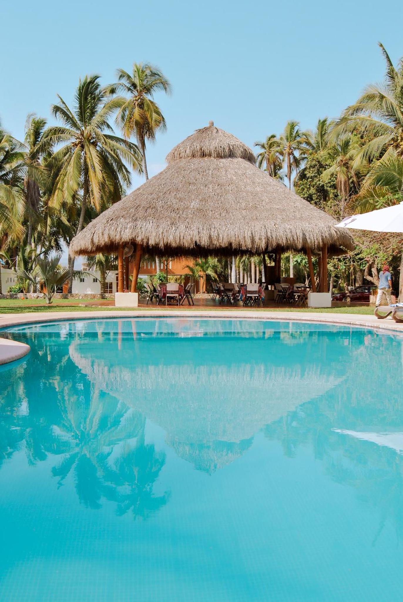 Triple Room with Pool View - Photo 7
