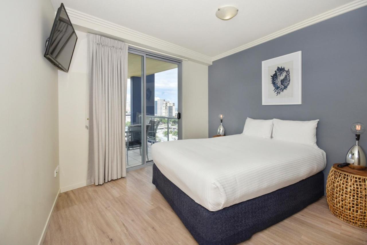 2 Bedroom with Water View - Photo 6