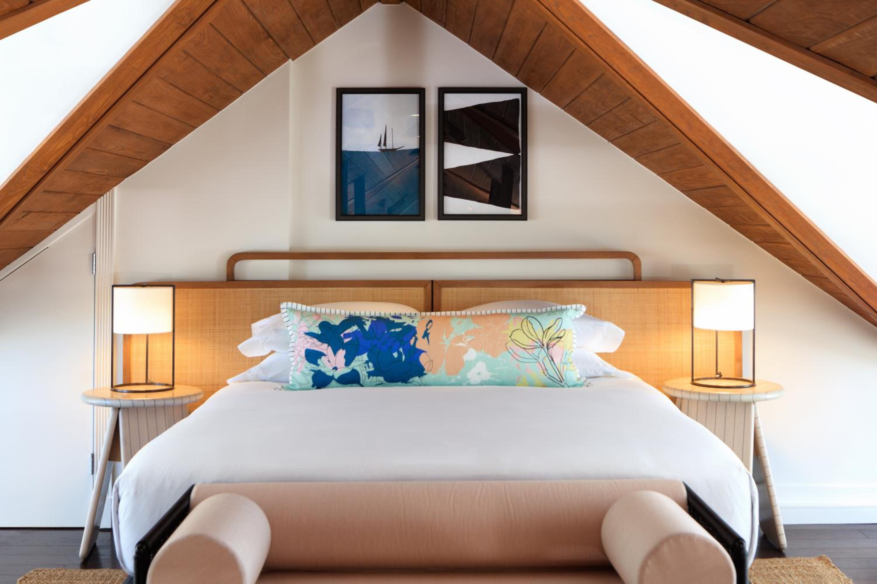 Hemingway King Suite - Photo 5