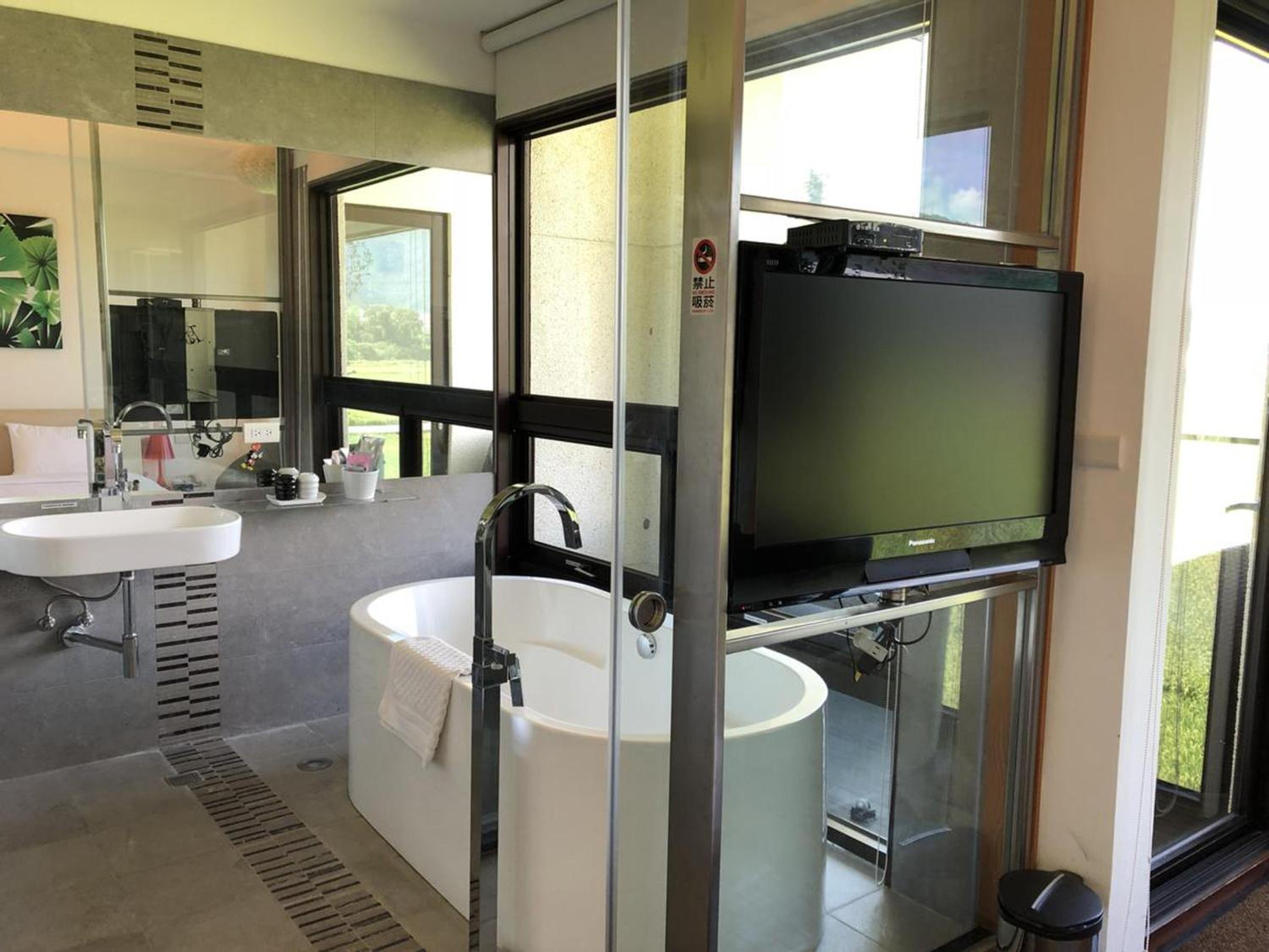Standard Double Room - Photo 13