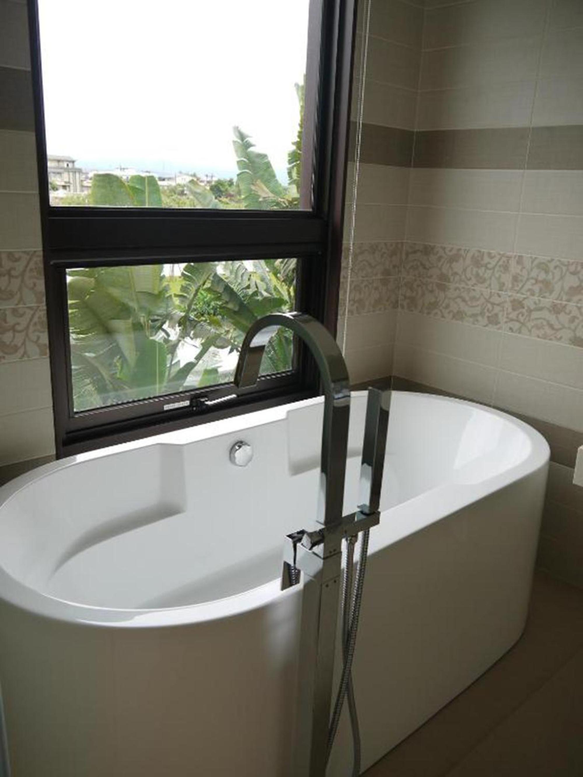 Standard Quadruple Room - Photo 8