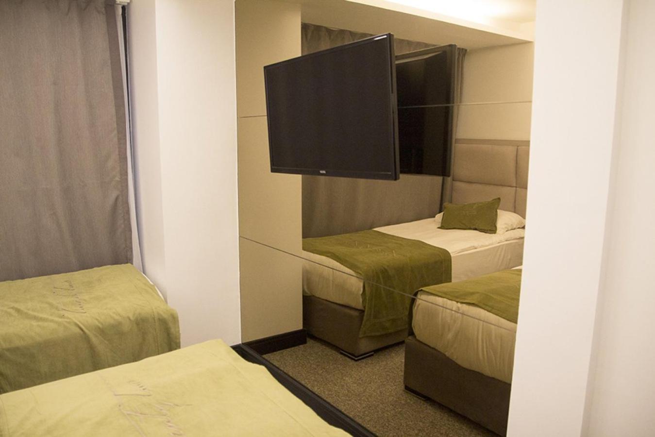 Economy Twin Room photo 1