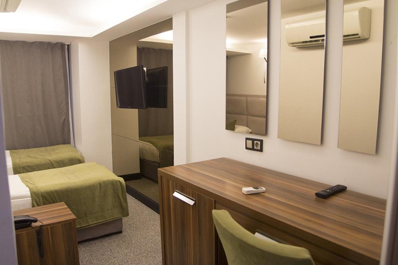 Economy Twin Room photo 3