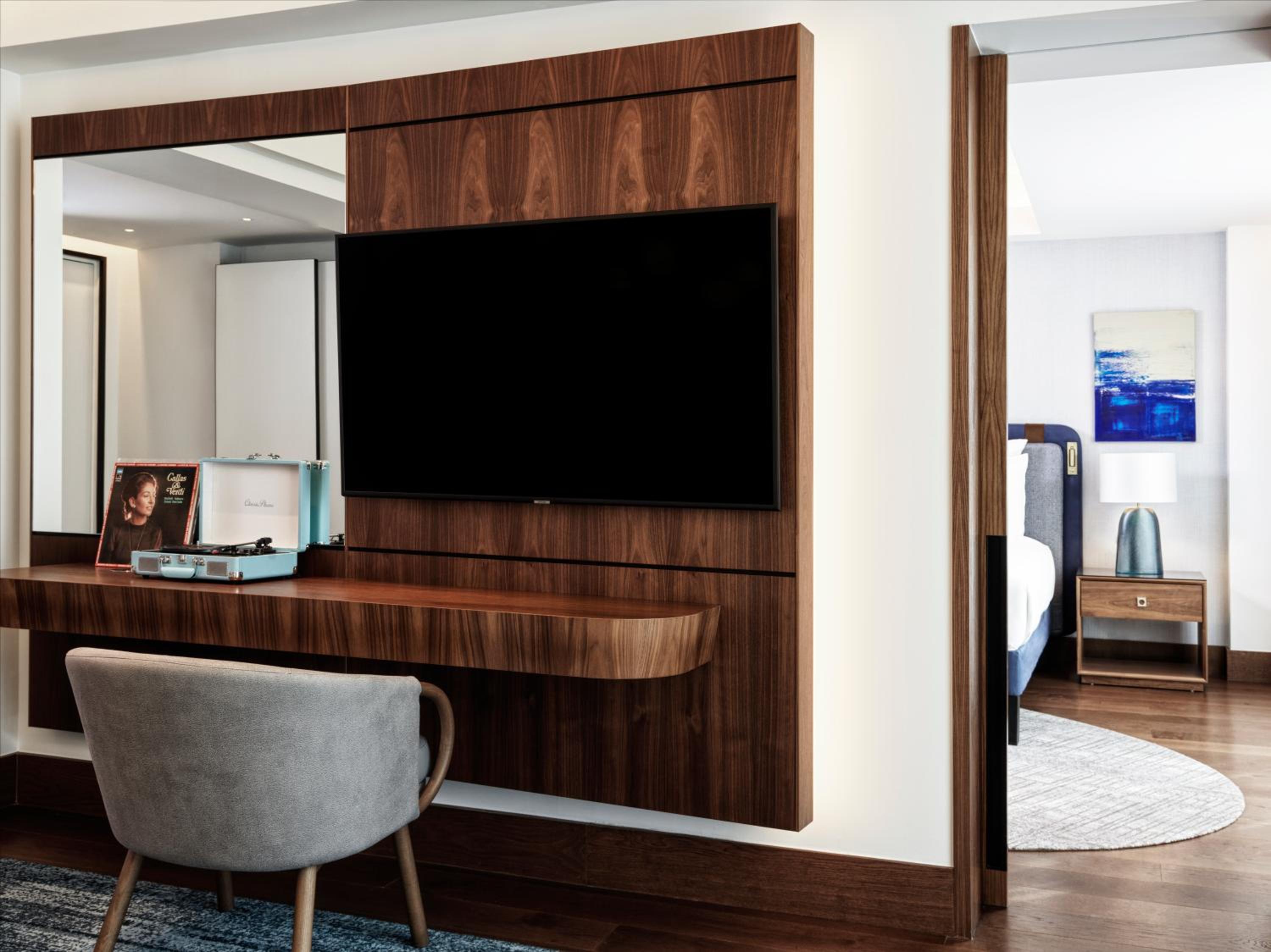Executive King Suite