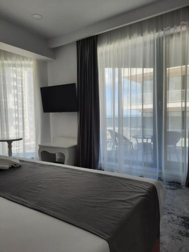 Queen Room with Sea View photo 3