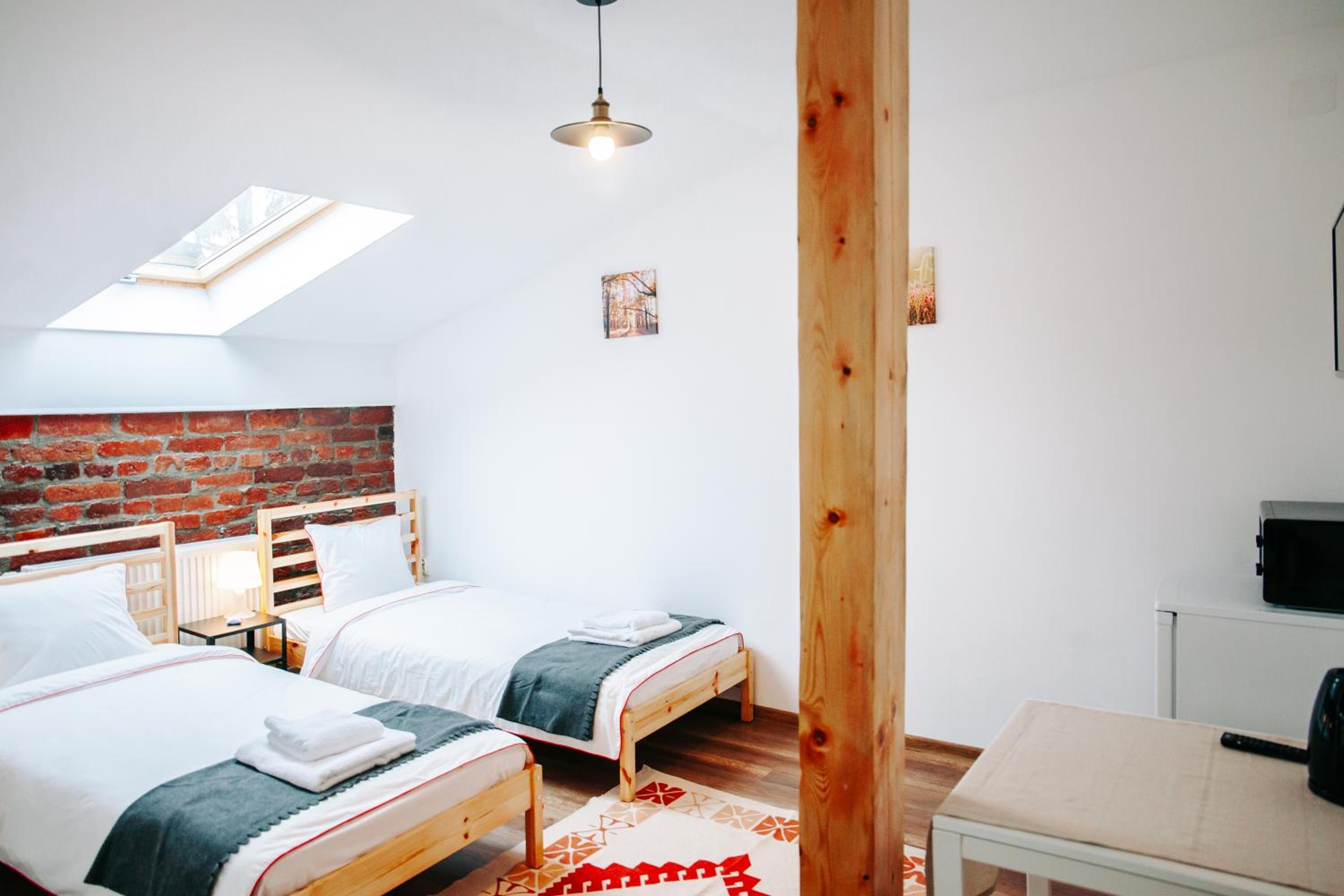 Deluxe Room - Photo 5