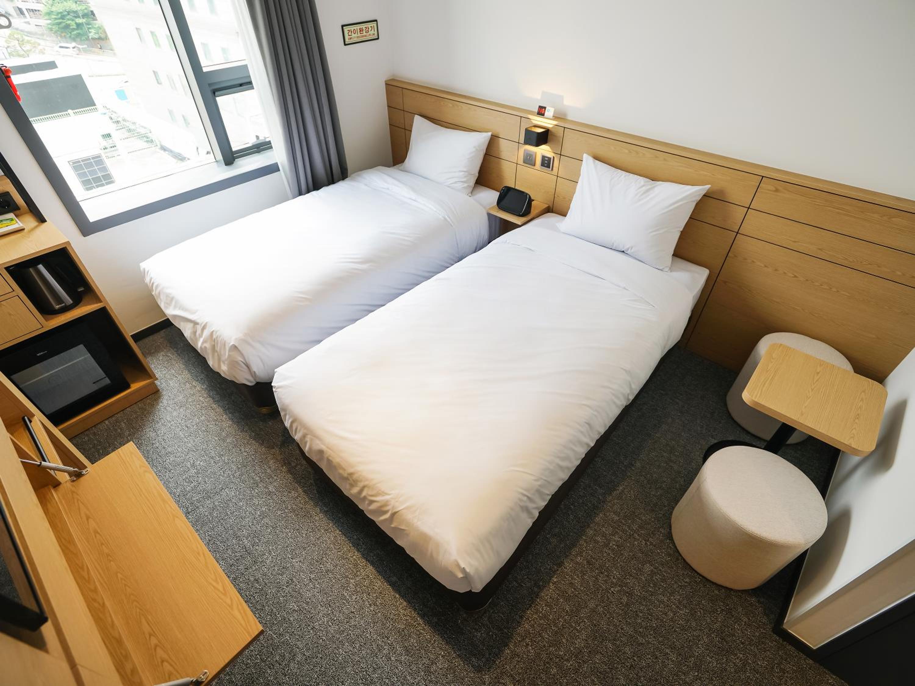 HighFloor Twin Room With Complimentary Breakfast - Photo 15