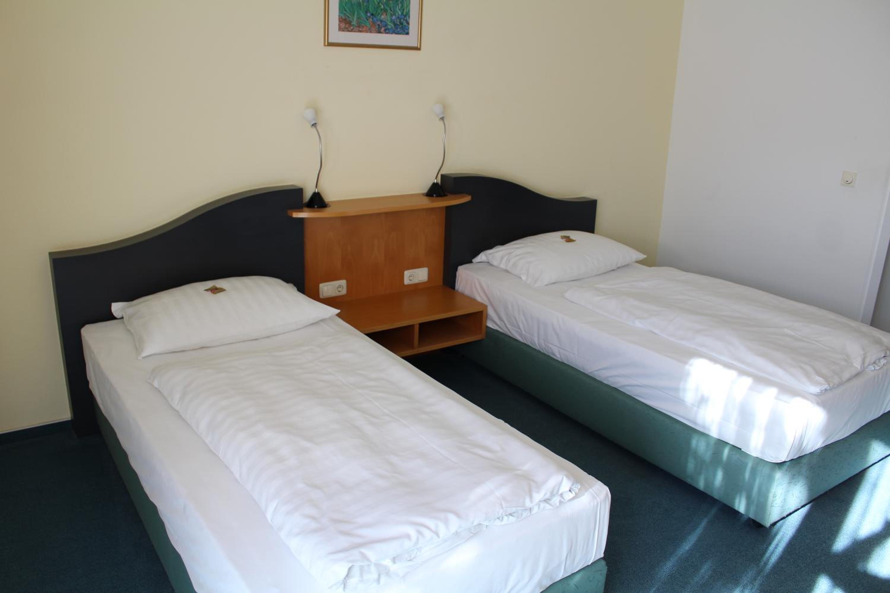 Standard Double Room - Photo 1