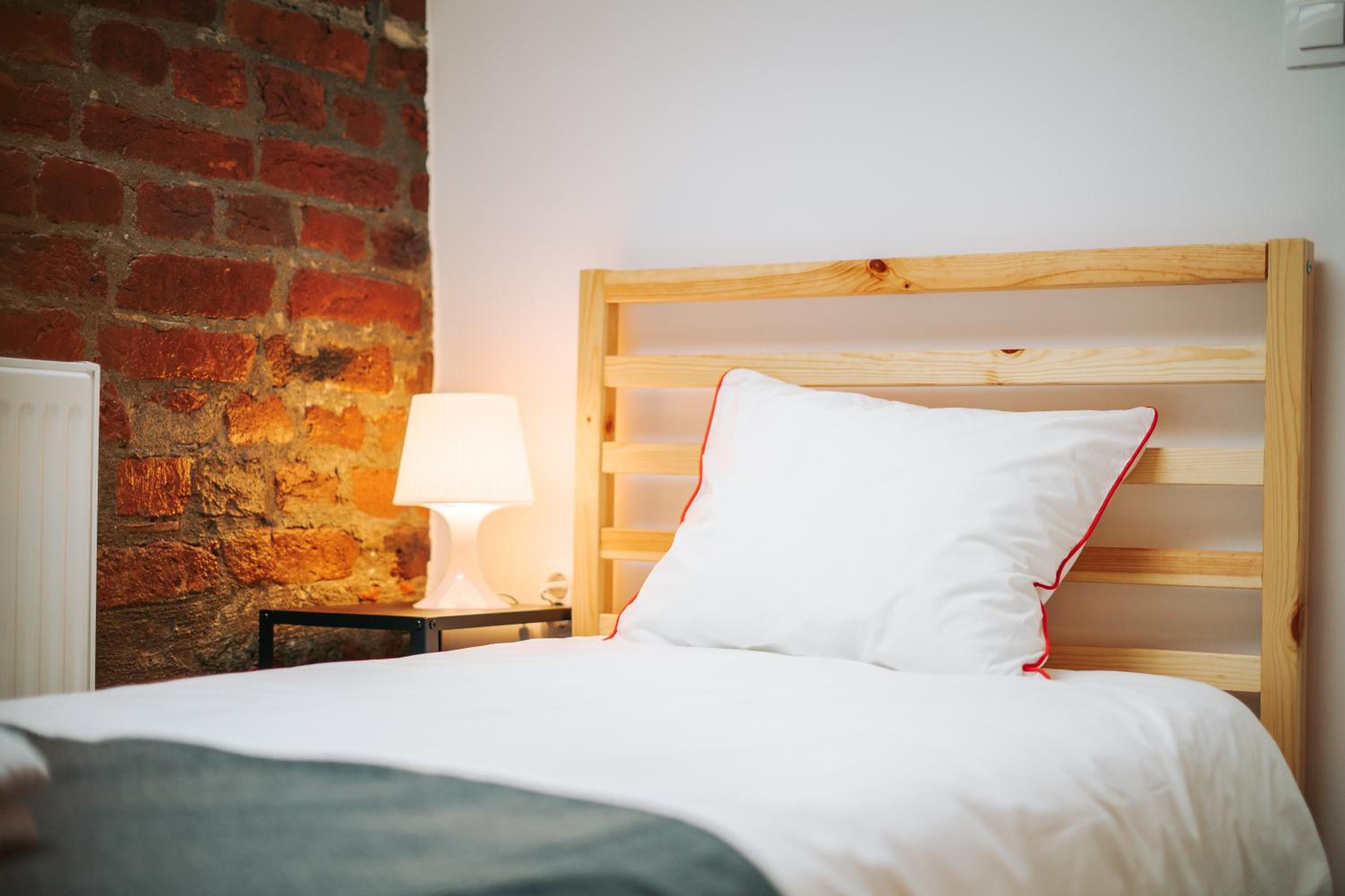 Standard Twin Room - Photo 10