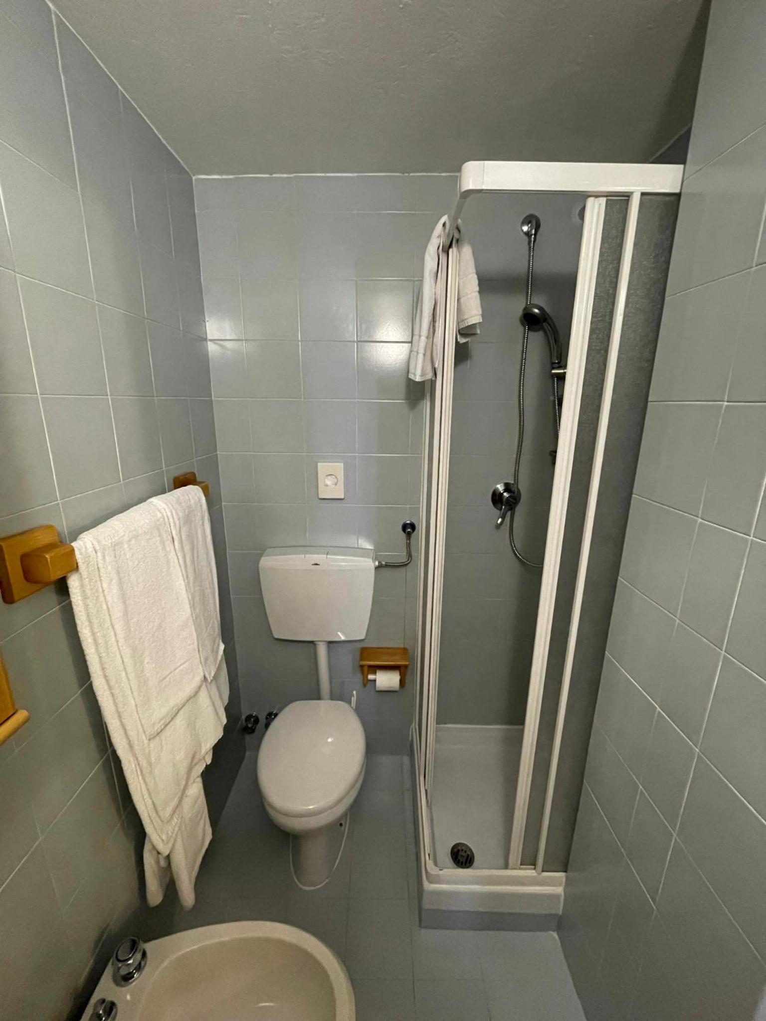 Double or Twin Room photo 3