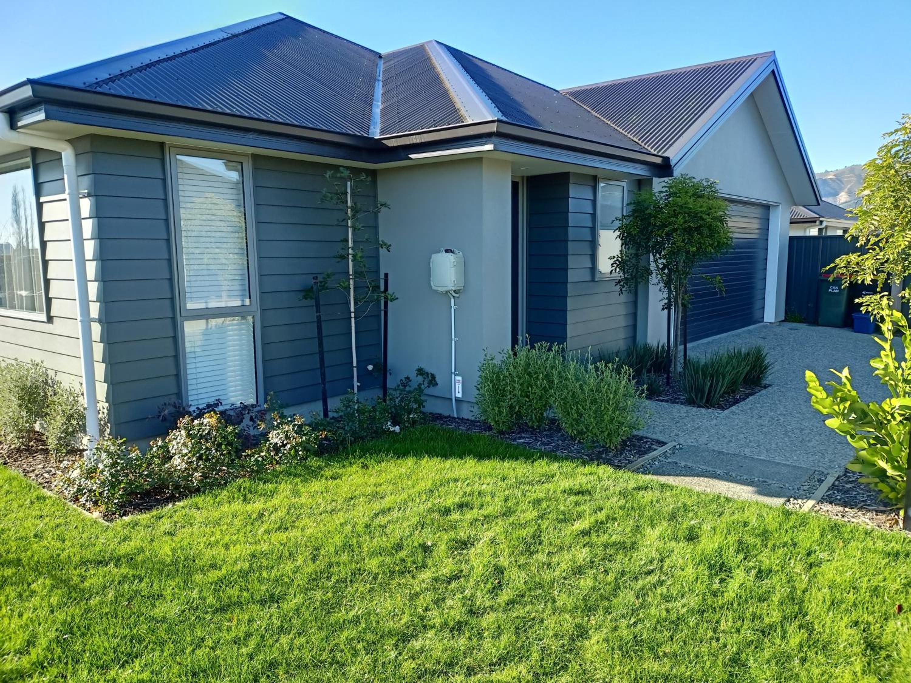Three-Bedroom House photo 1