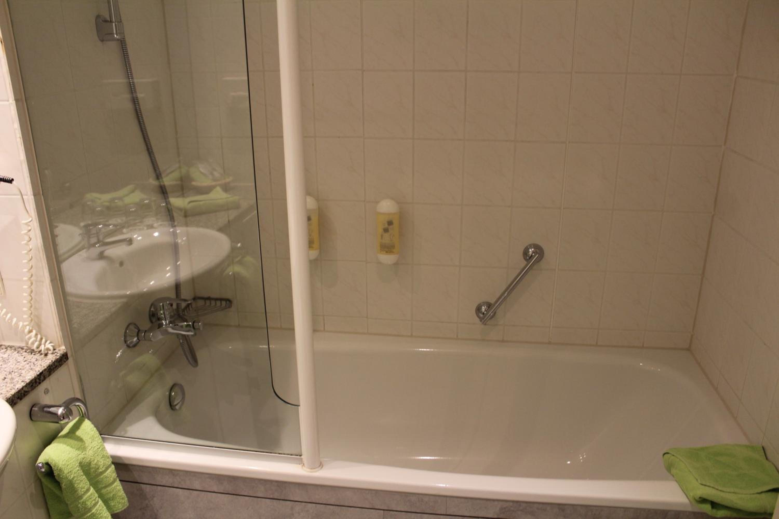 Superior Twin Room - Photo 7