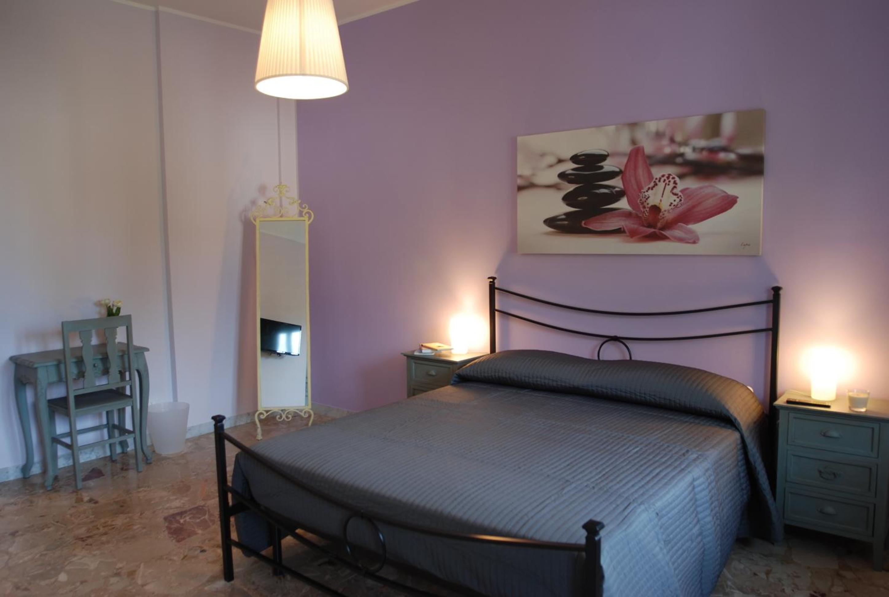 Double Room with Private Bathroom photo 2