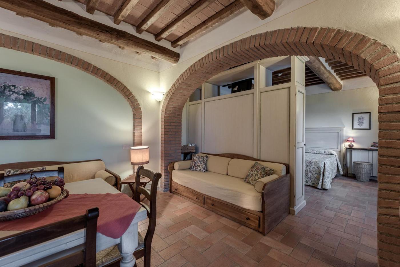 Studio (2 Adults + 1 Child)