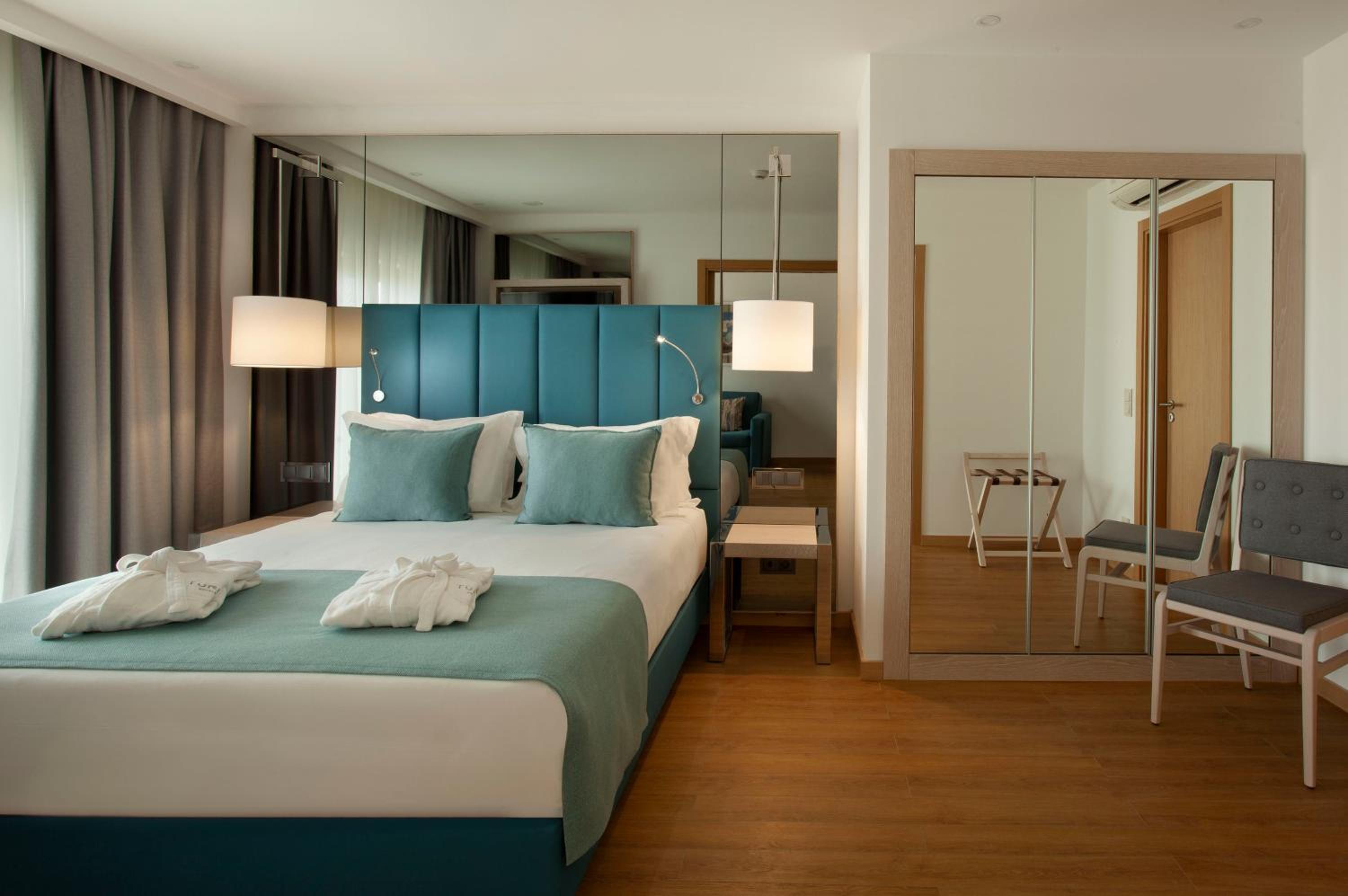Suite with Lateral Sea View photo 2