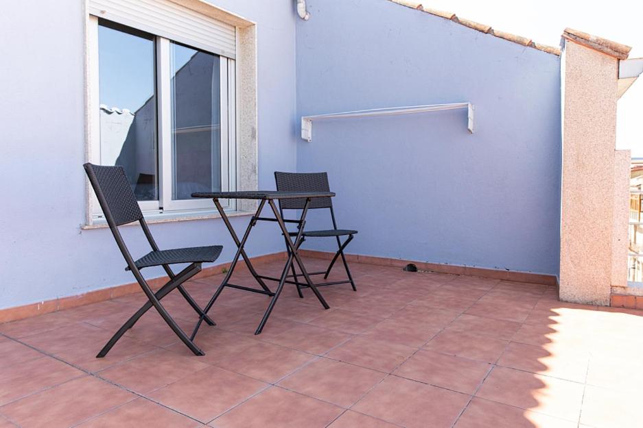 Apartment with Balcony - Photo 14