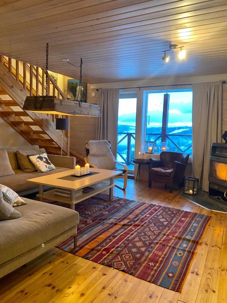 Apartment - Split Level - Photo 4