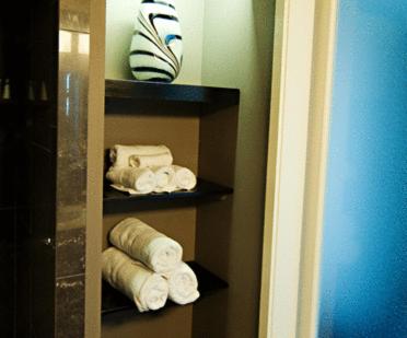 Double Room with Two Double Beds and River View - Photo 2
