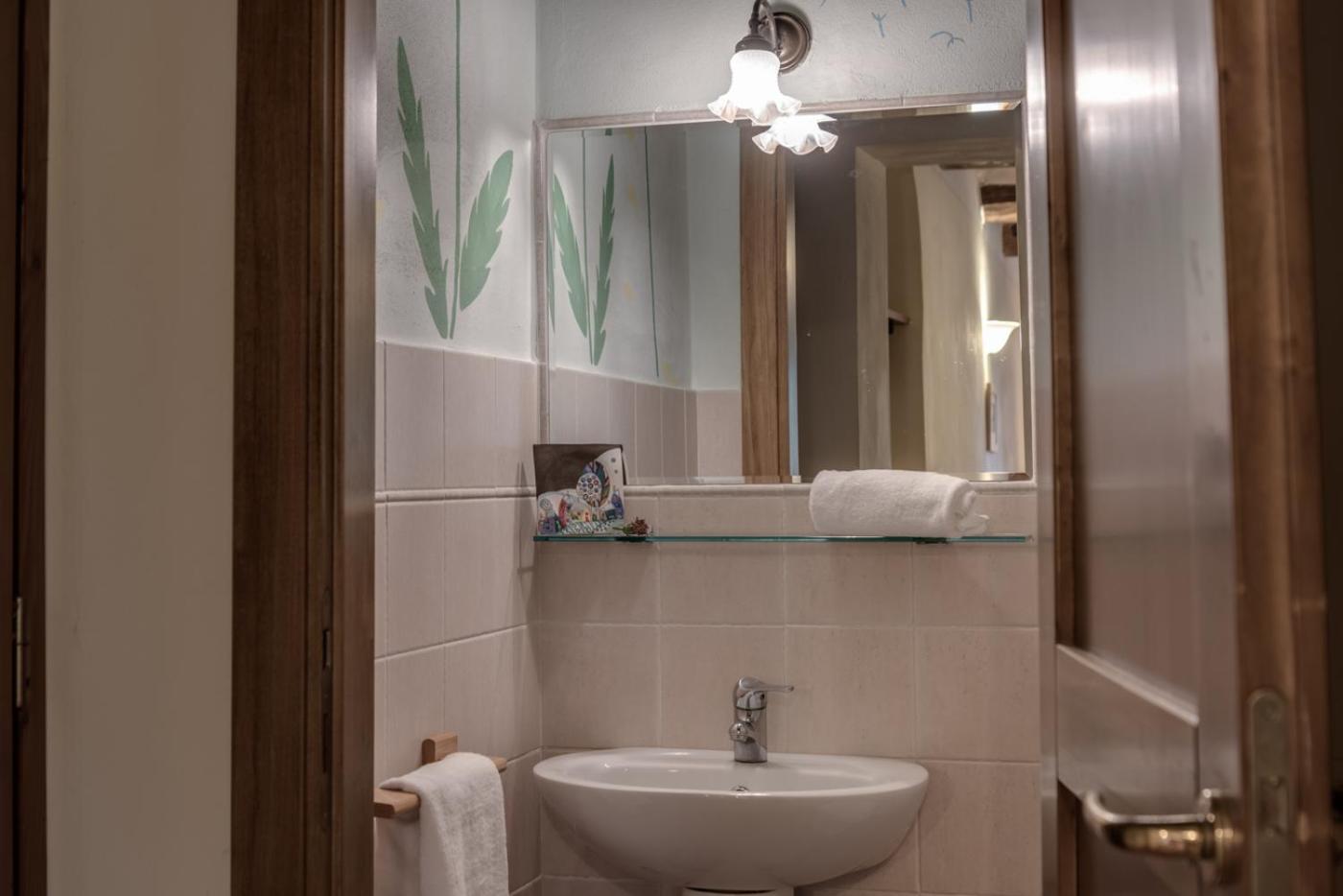 Two-Bedroom Apartment (3 Adults + 2 Children) photo 2