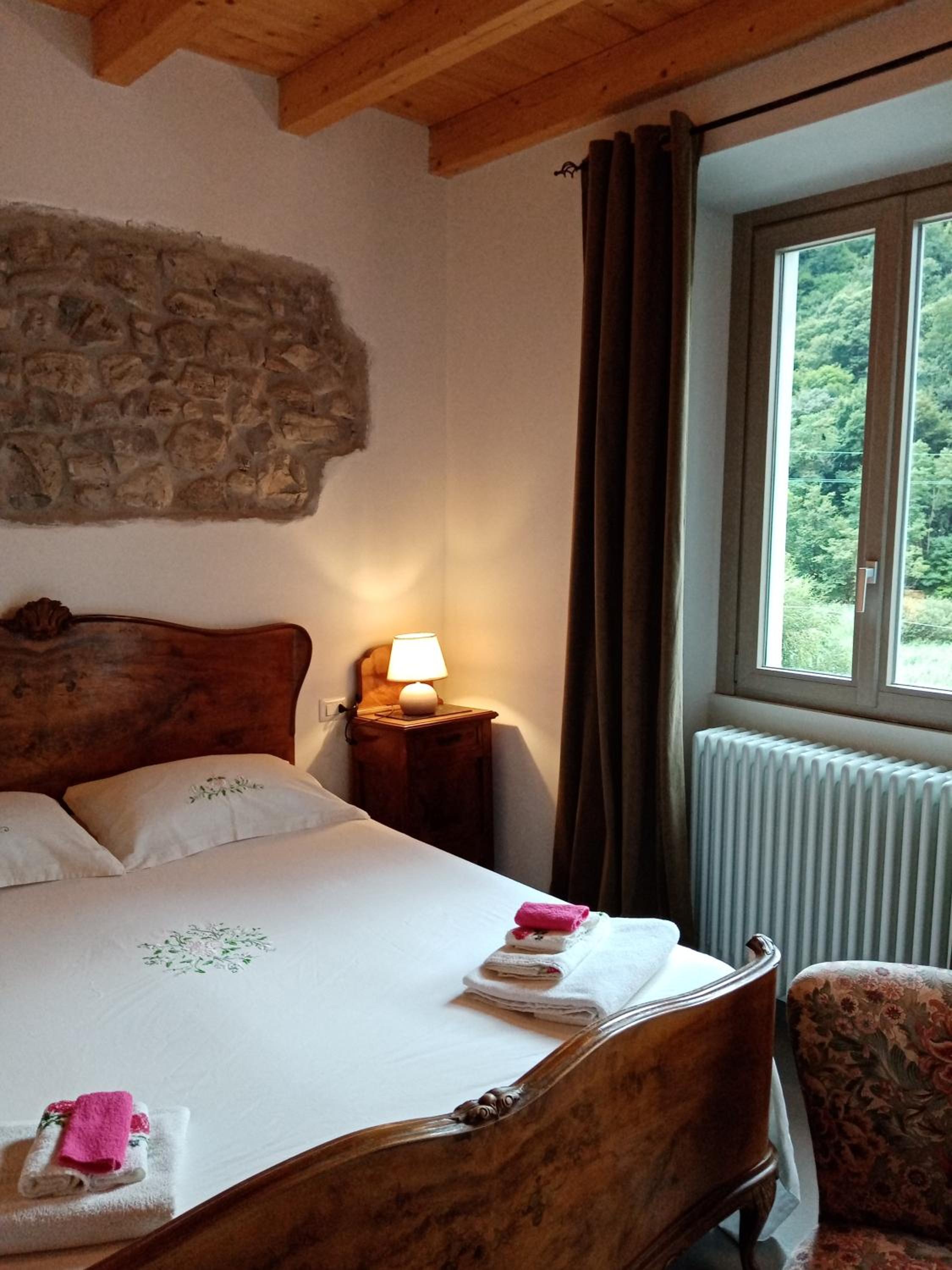 Deluxe Double Room (2 Adults + 1 Child) - Photo 34