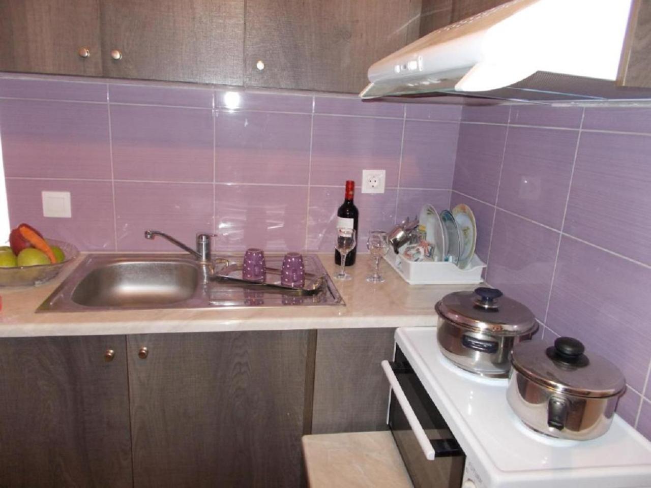 Economy Double Room - Photo 12