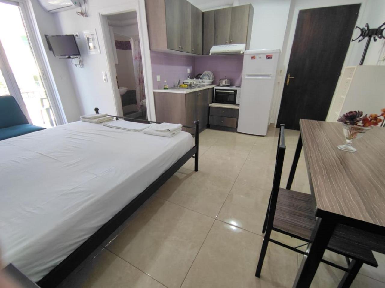 Economy Double Room - Photo 13