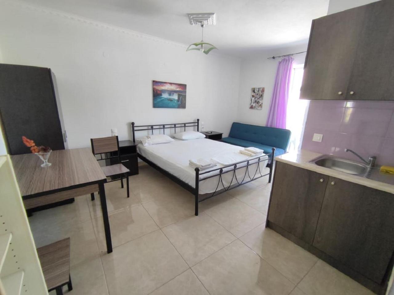 Economy Double Room - Photo 18
