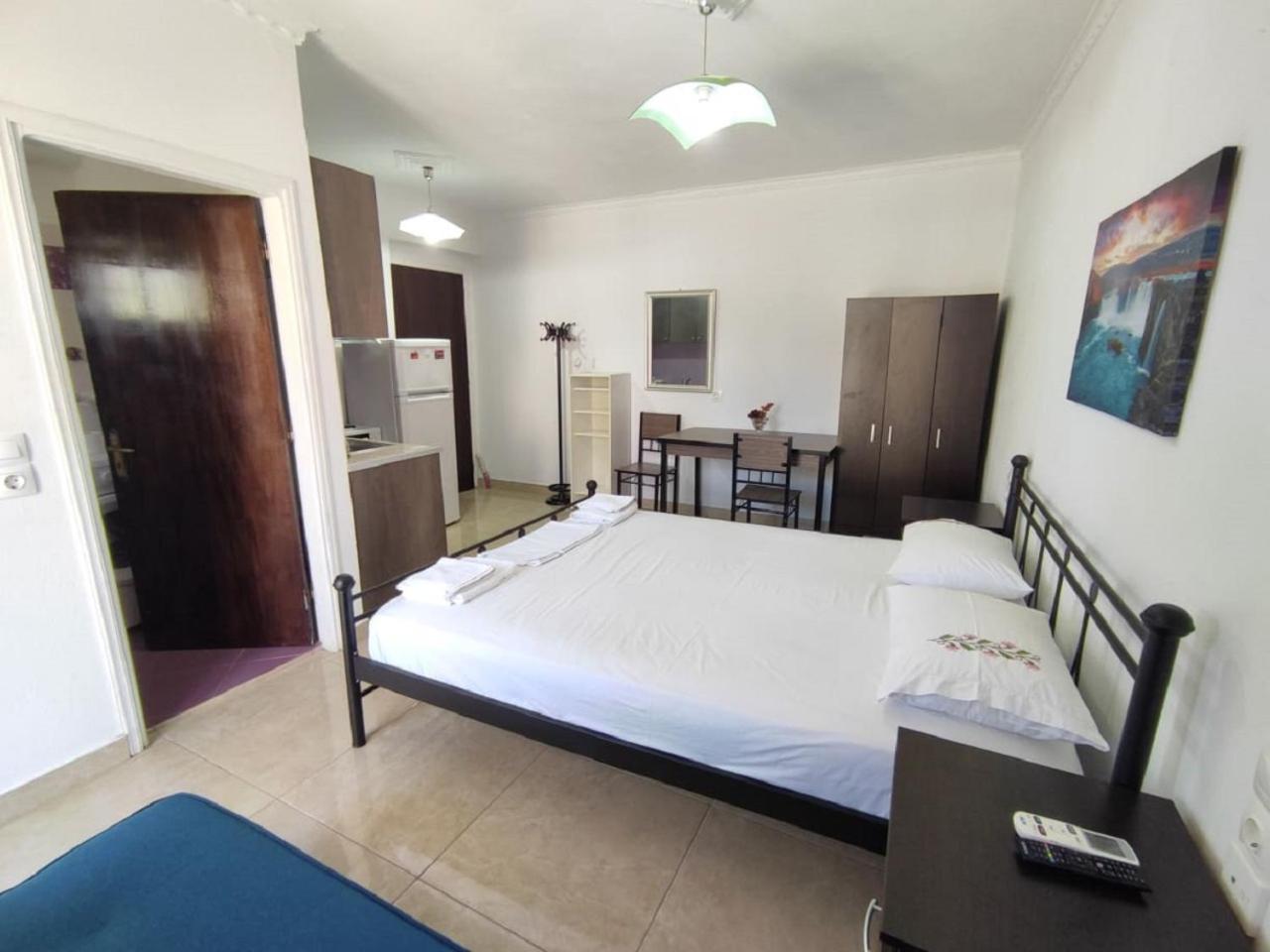 Economy Double Room - Photo 2