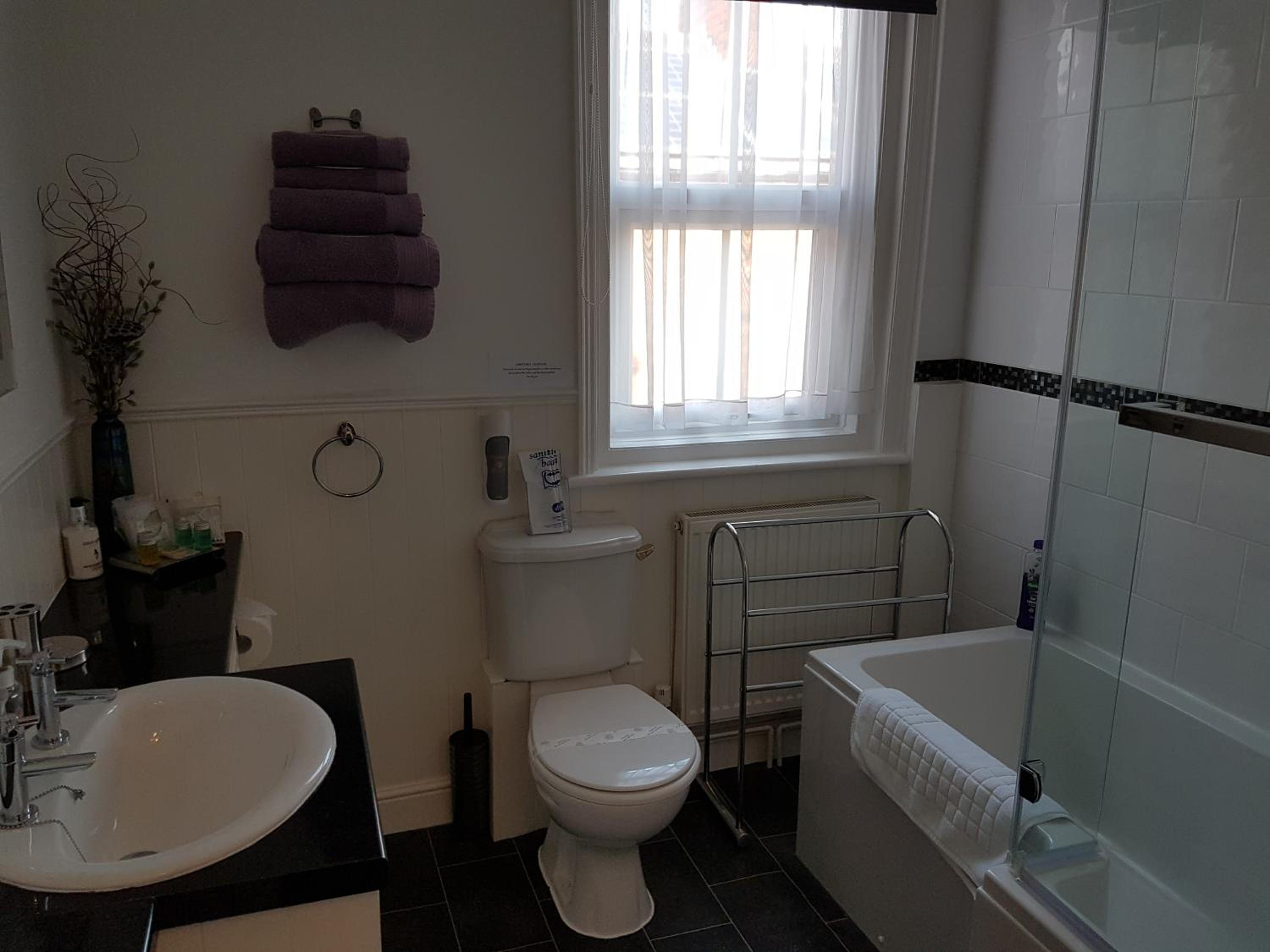 Deluxe King Room photo 3