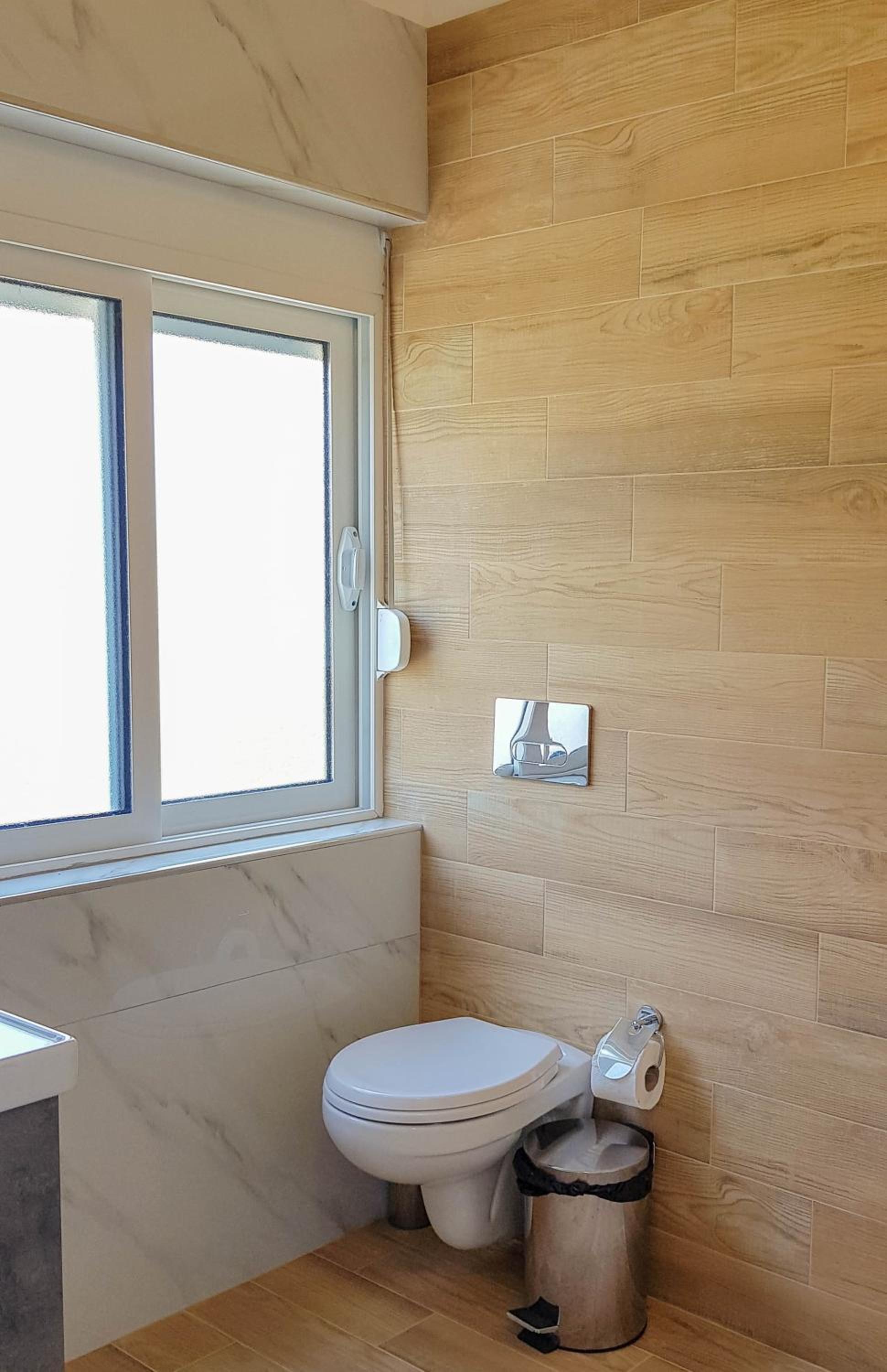 Suite with Mountain View