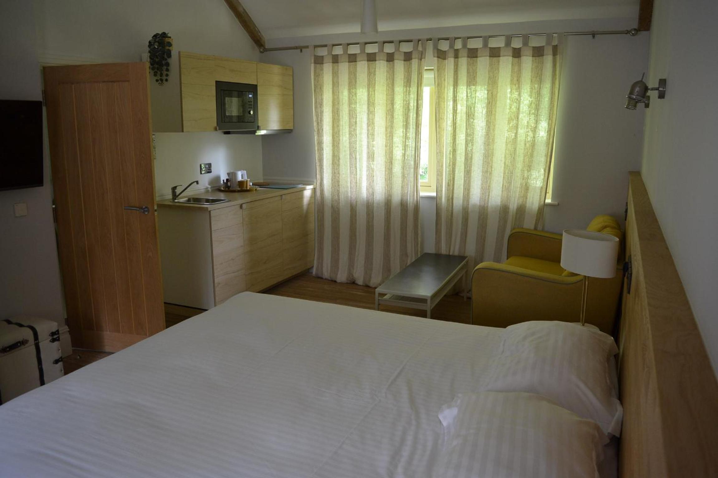 Executive Deluxe Double Room - Photo 8