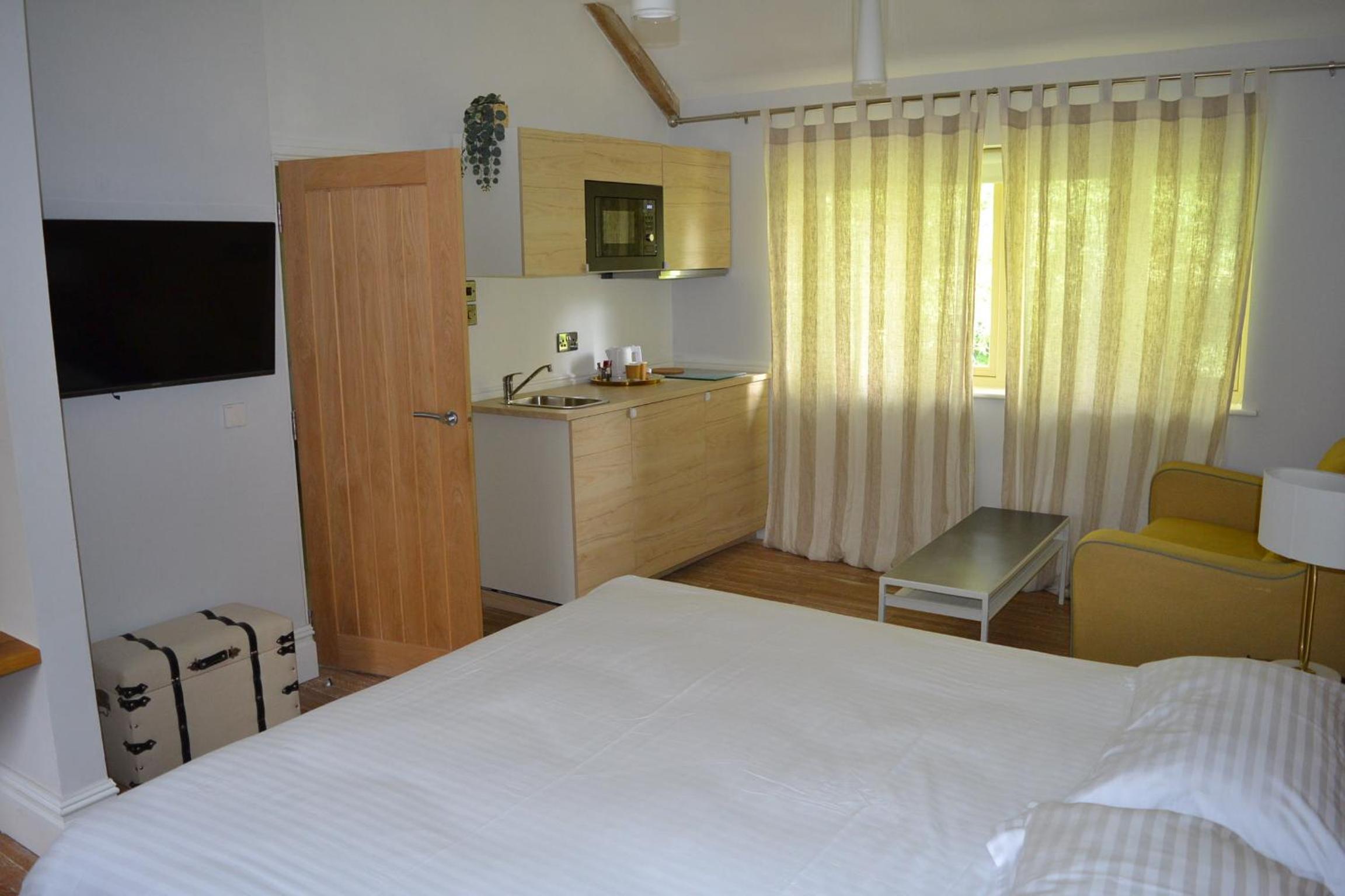 Executive Deluxe Double Room - Photo 7