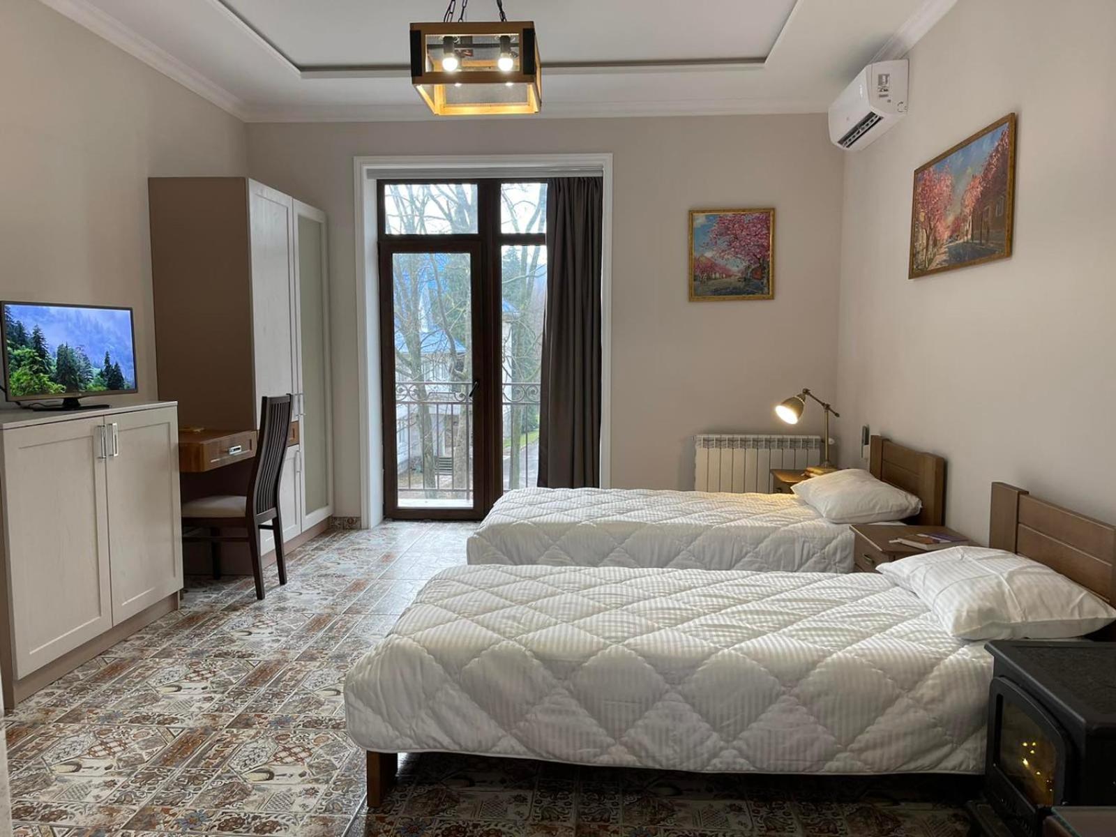 Studio Apartment photo 2