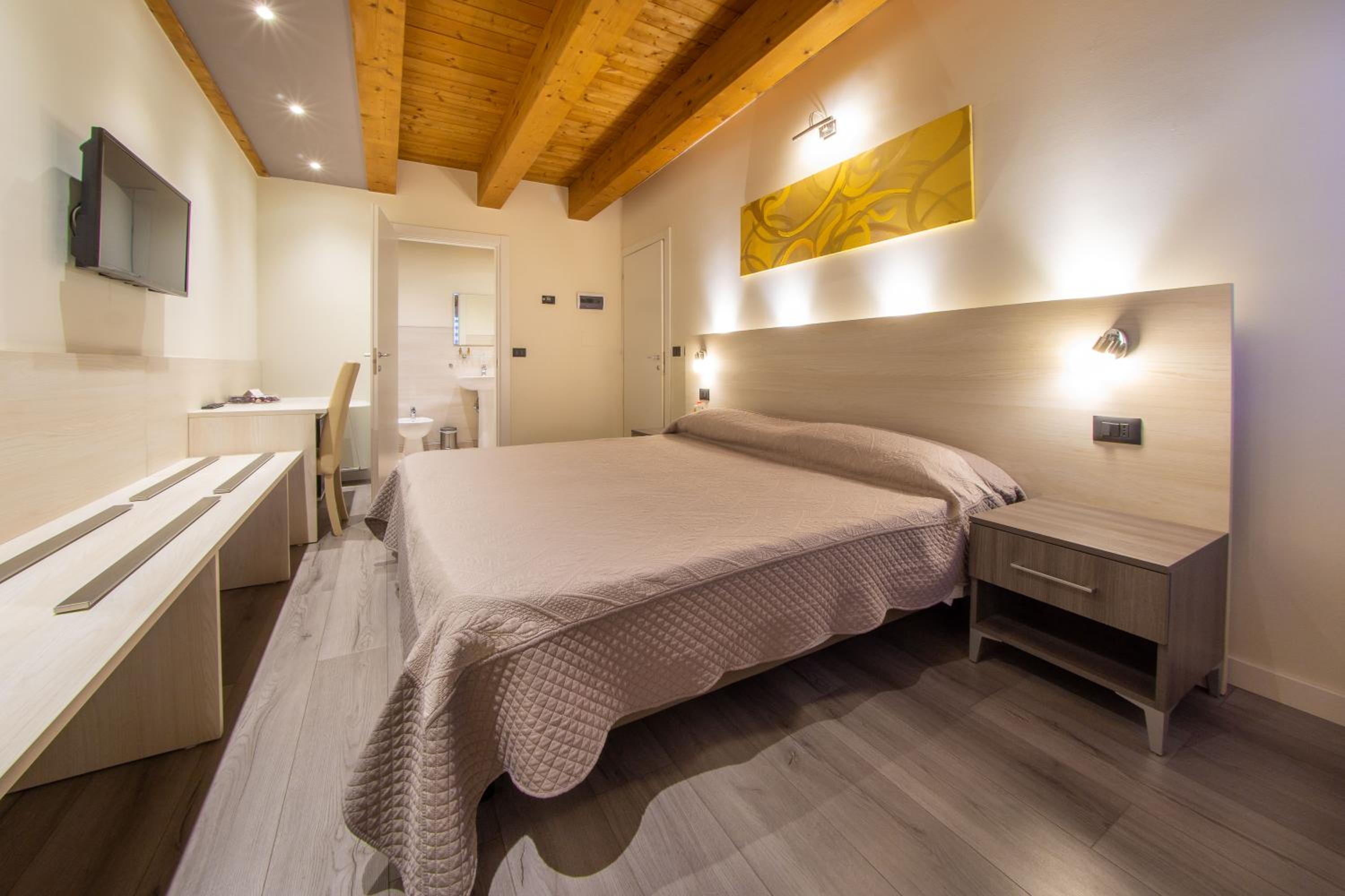 Double Room photo 2