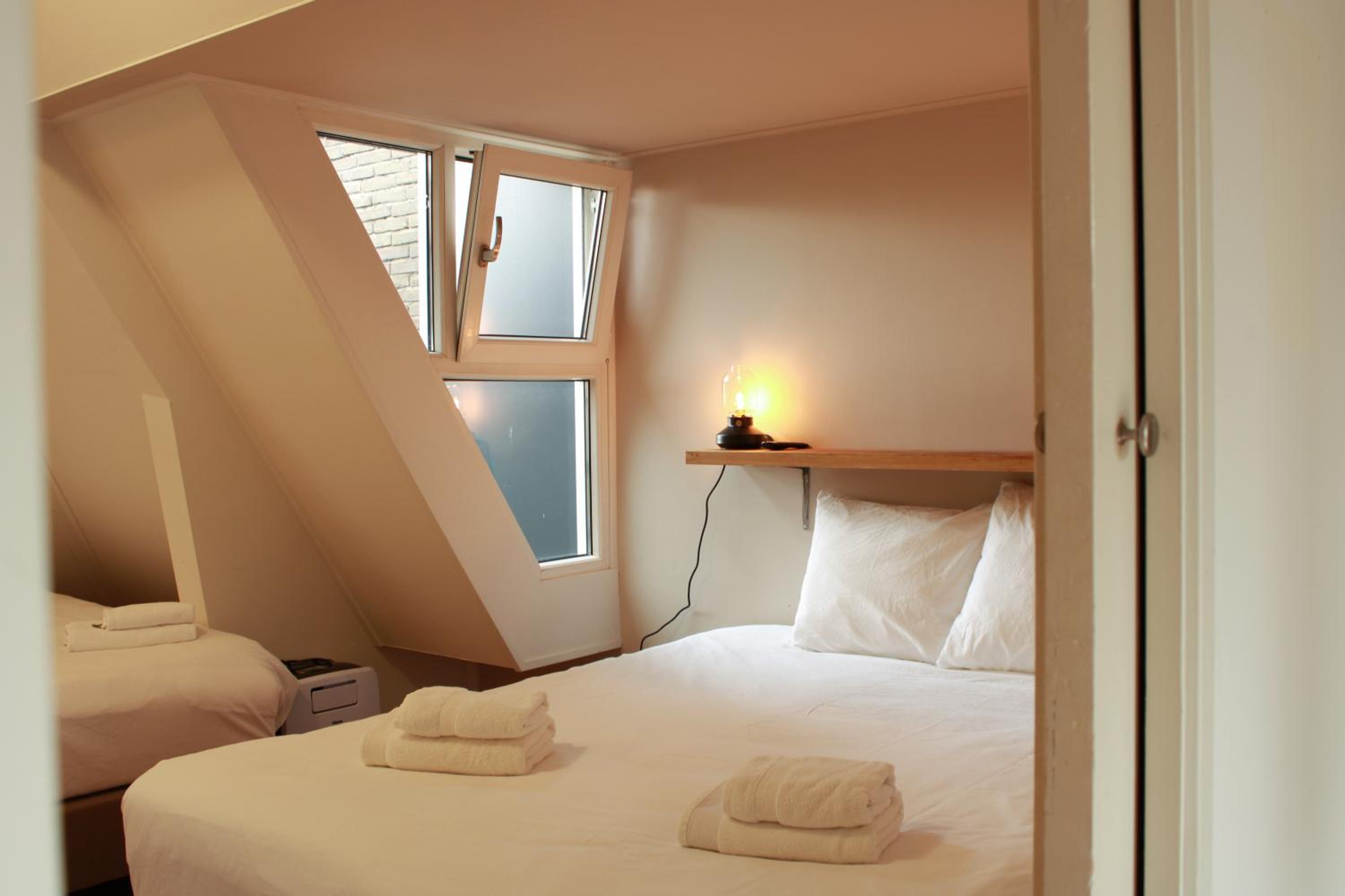 Comfort Triple Room with Shower - Photo 8