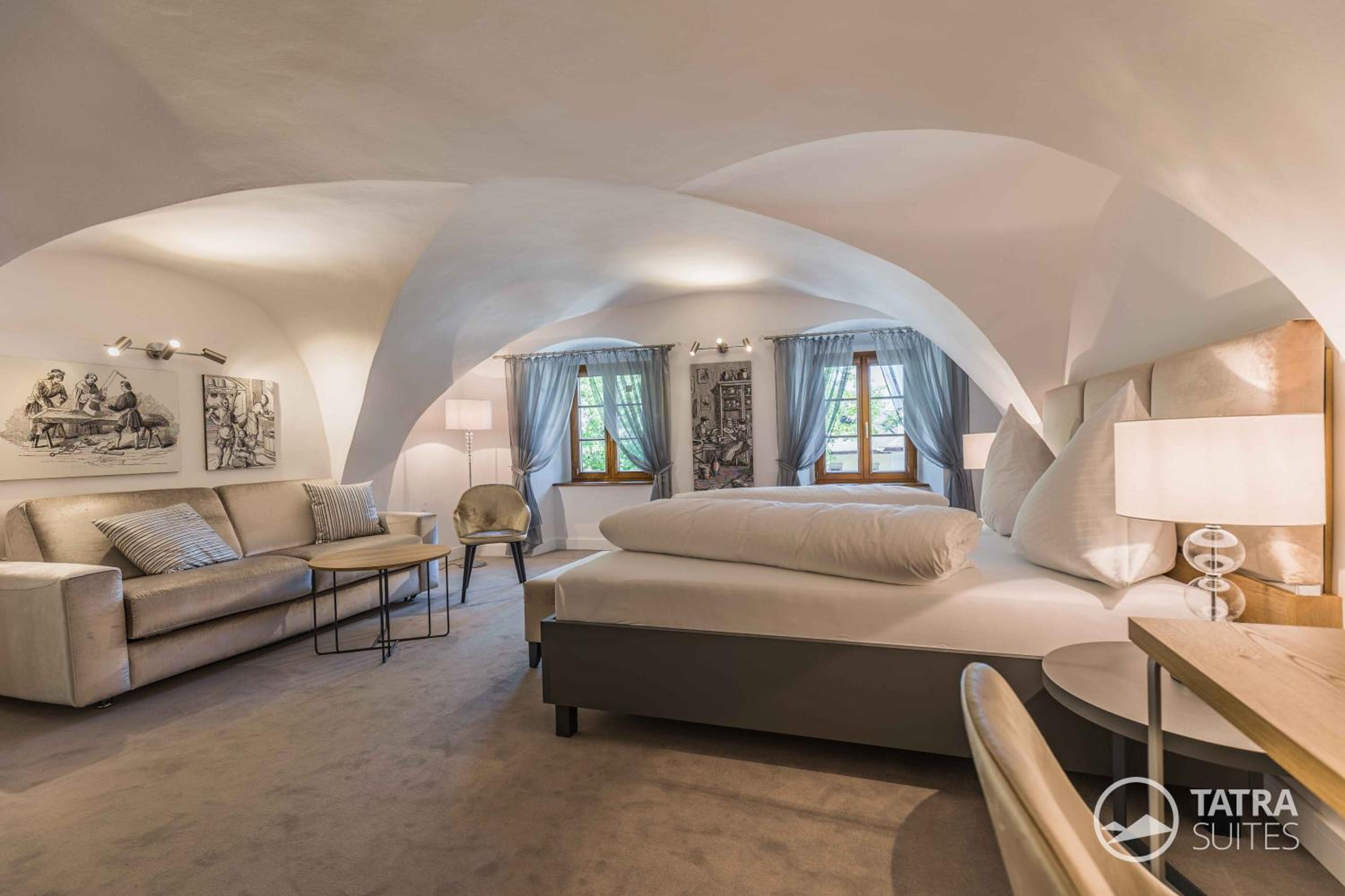 Deluxe Suite - Photo 1