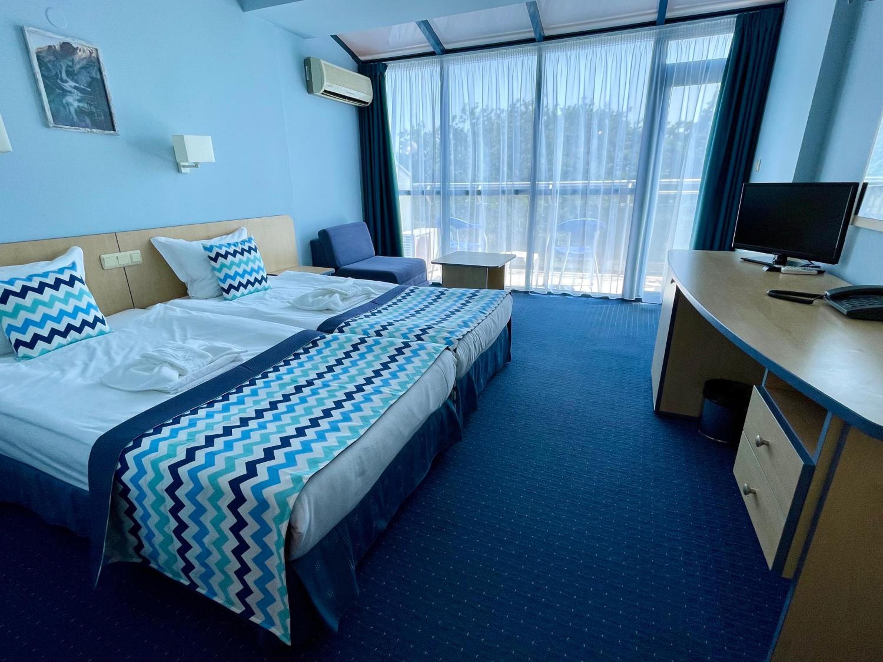Standard Double or Twin Room with Extra bed (2 Adults + 1 Child) photo 1