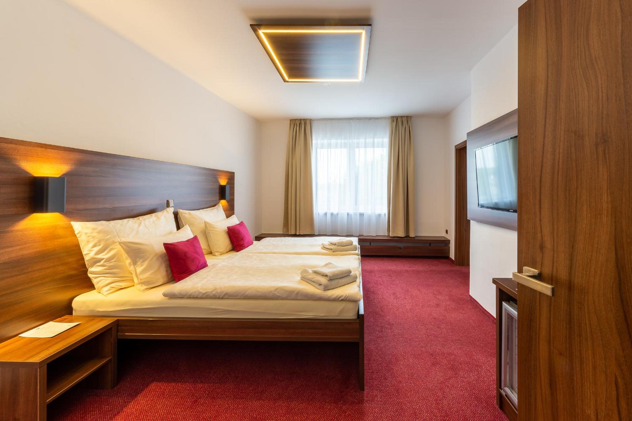 Deluxe Triple Room - Photo 5