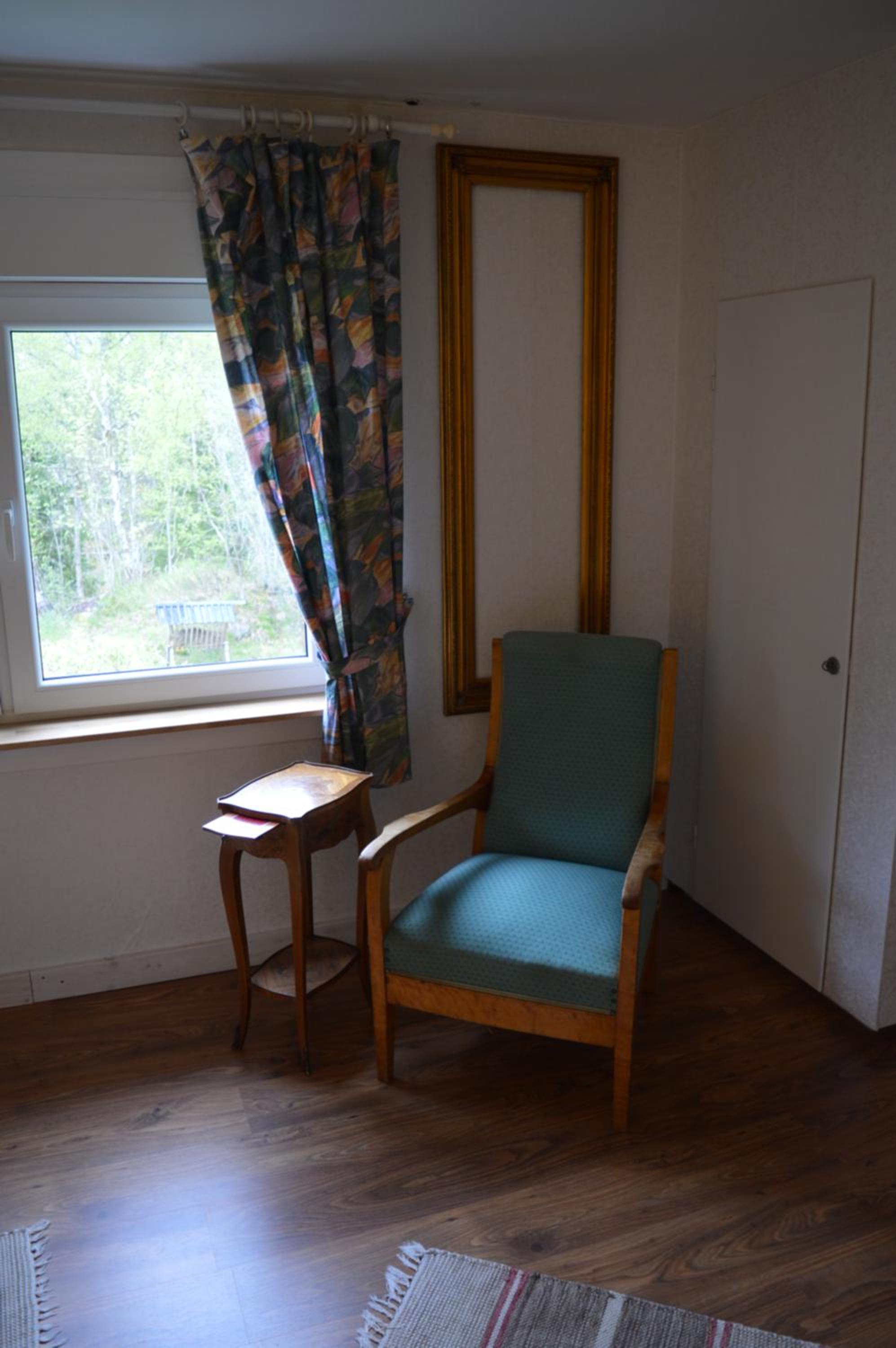One-Bedroom Apartment - Photo 1